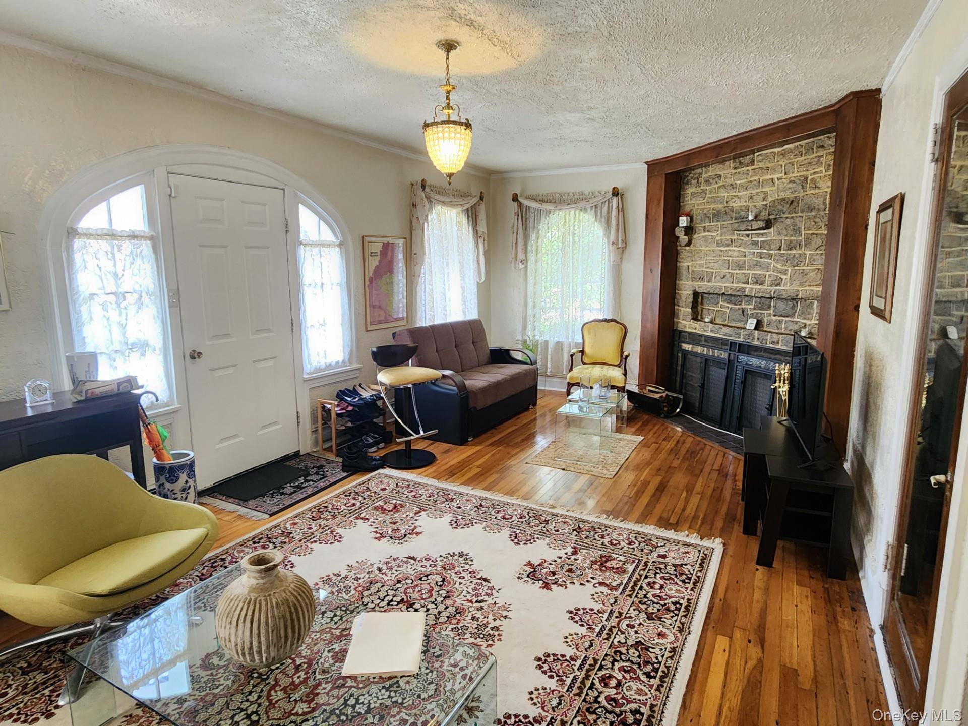 Mount Vernon, NY 10553,19 Esplanade