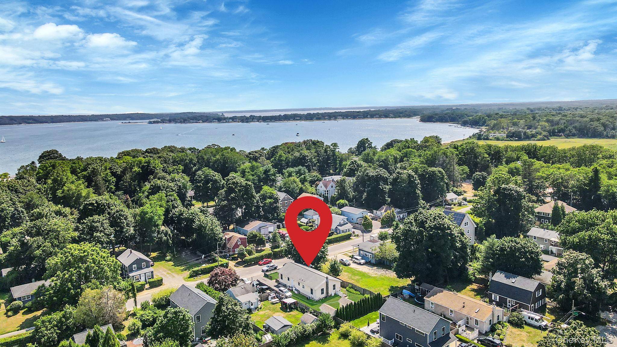 Greenport, NY 11944,395 Linnet ST