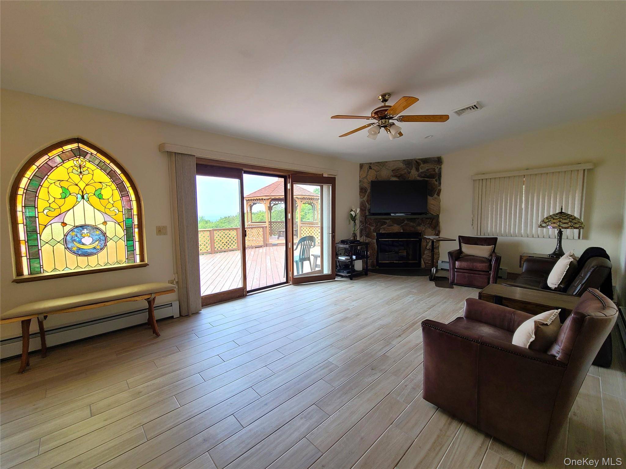 Woodbourne, NY 12788,203 Skyline DR