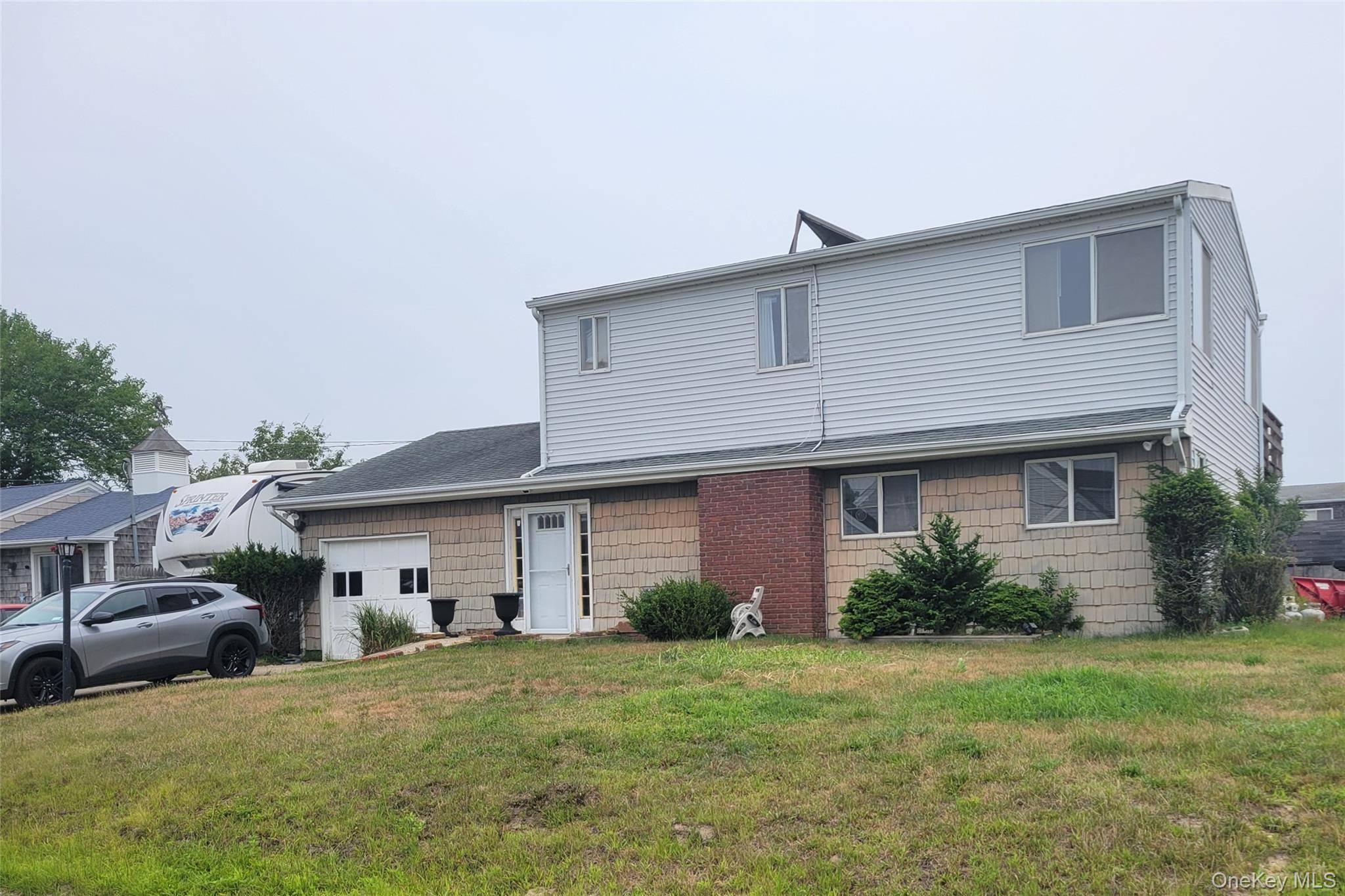 East Quogue, NY 11942,39 Barracuda RD