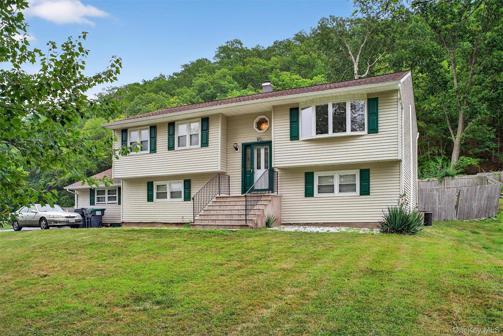 Highland Mills, NY 10930,100 Birchwood DR