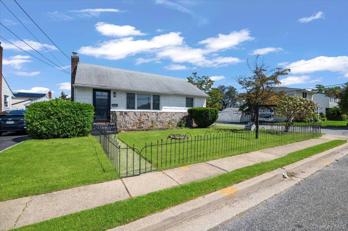 Hicksville, NY 11801,7 Prose ST