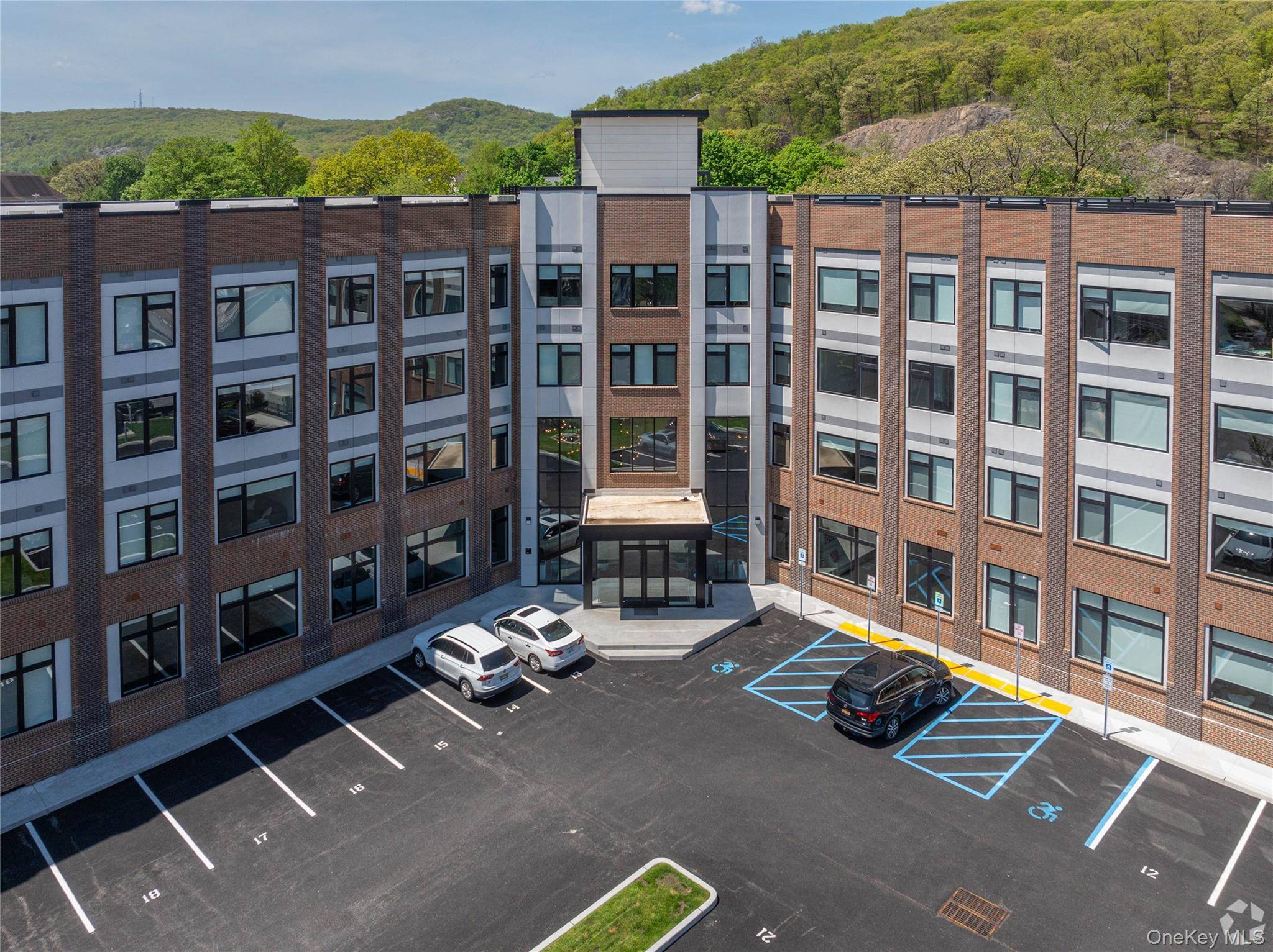 Suffern, NY 10901,15 Washington AVE #113