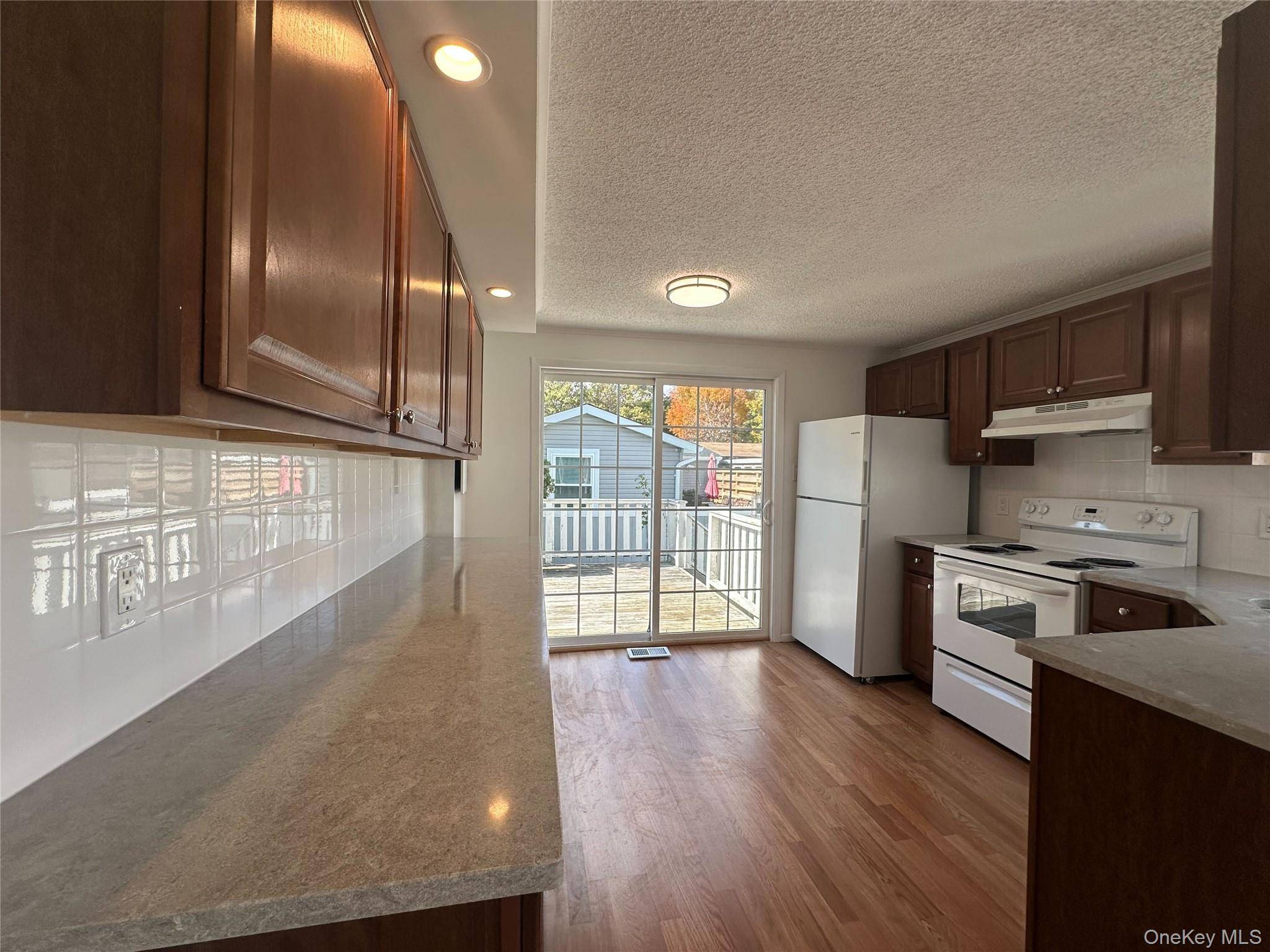 Manorville, NY 11949,57 Dogwood LN