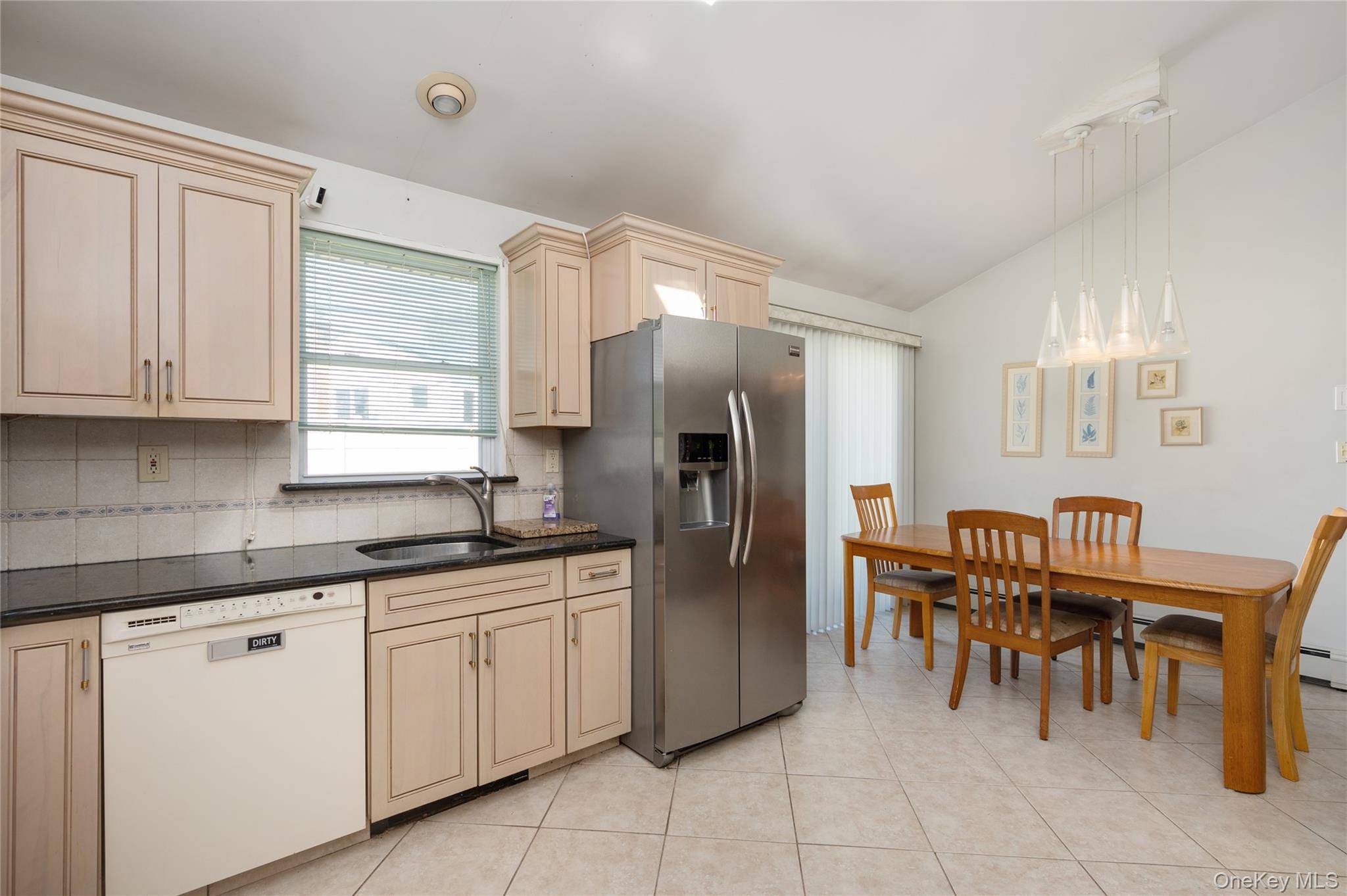 Bellmore, NY 11710,930 W Shelley RD