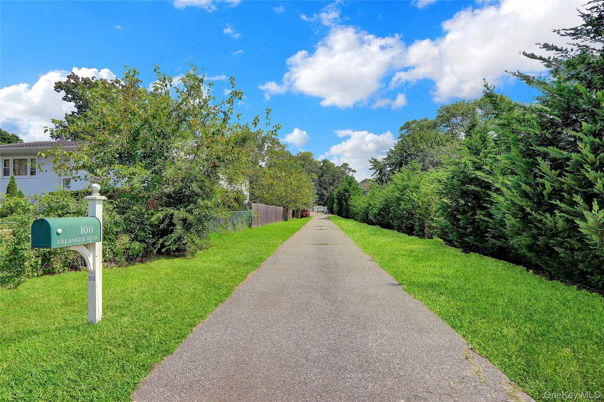 North Babylon, NY 11703,100 Erlanger BLVD