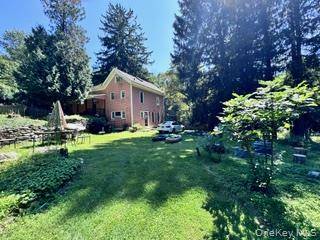 Airmont, NY 10952,456 Saddle River RD