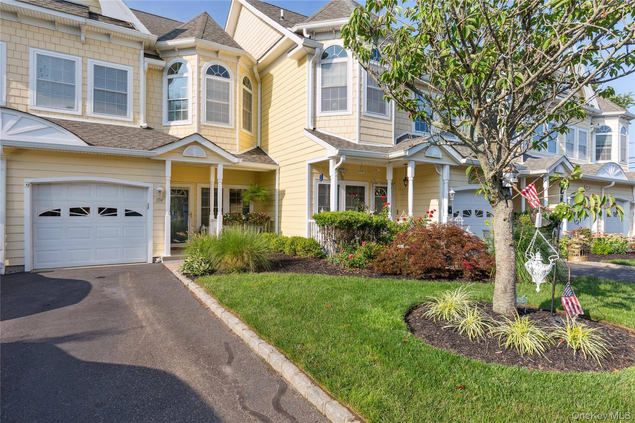 Patchogue, NY 11772,104 Emily DR