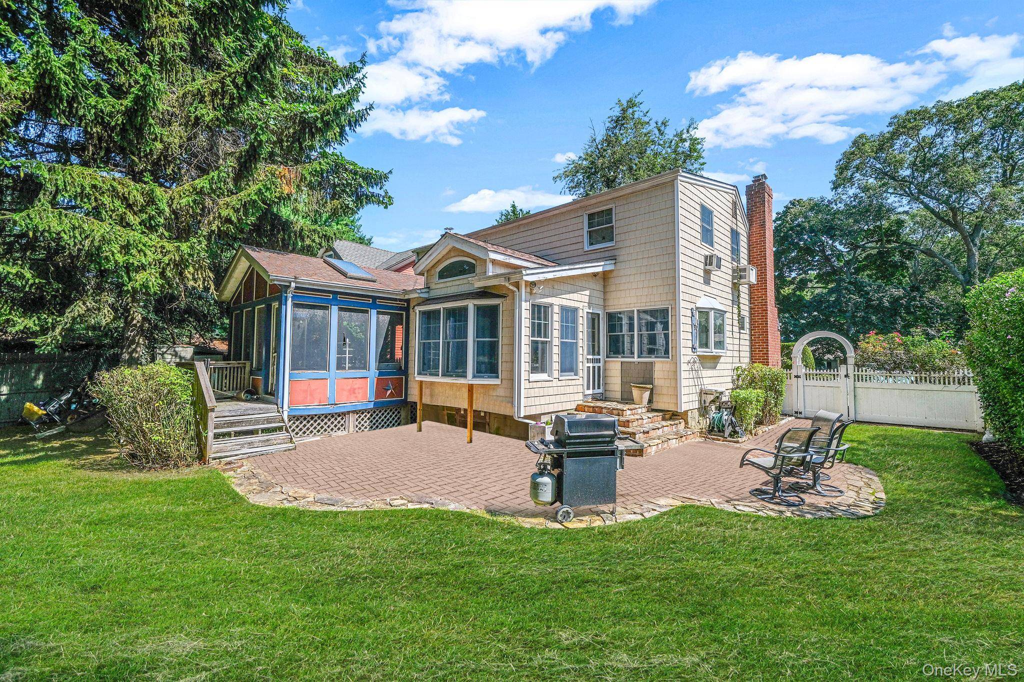 East Northport, NY 11731,65 Circle DR