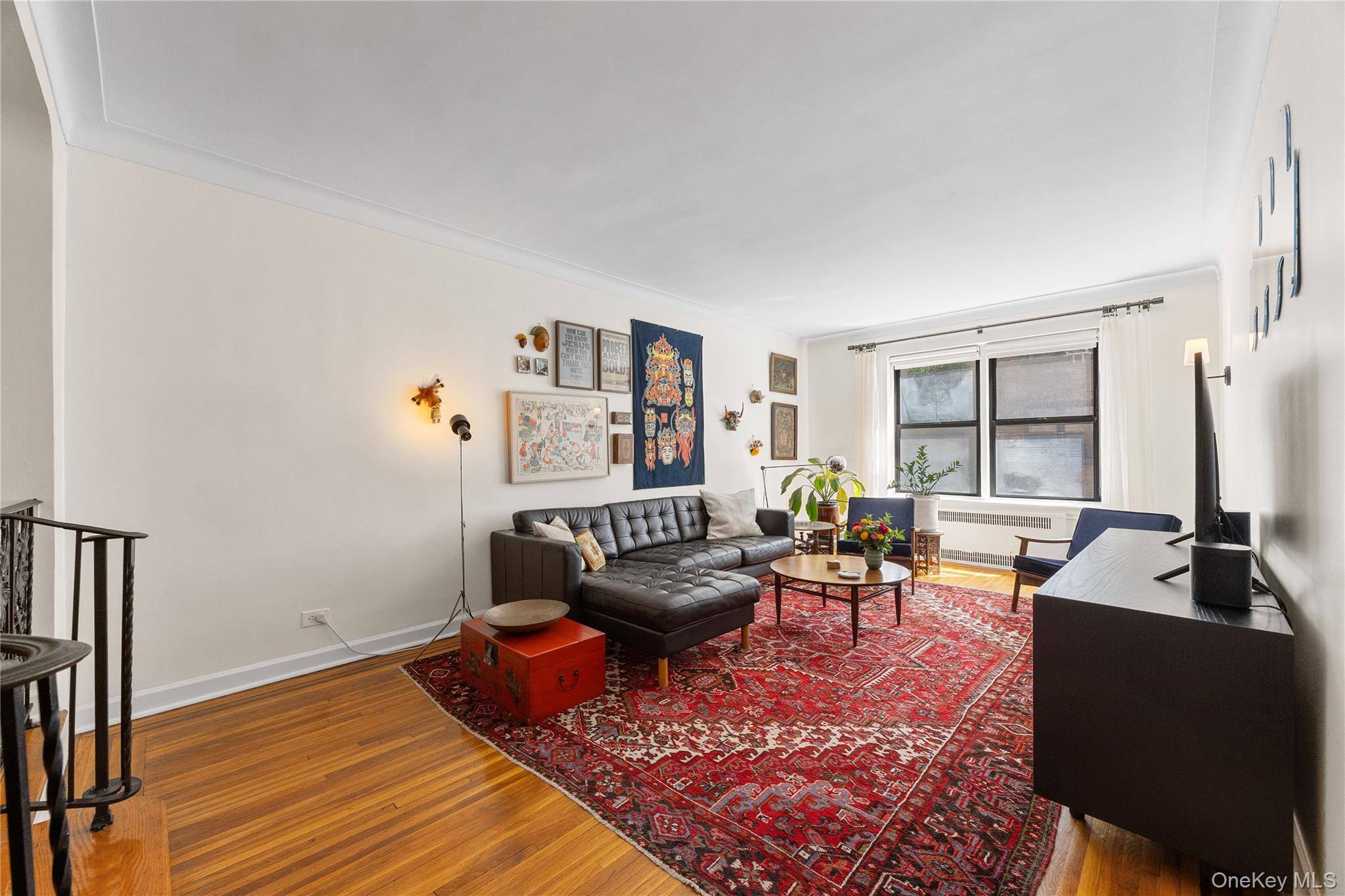 Jackson Heights, NY 11372,3535 75th ST #123