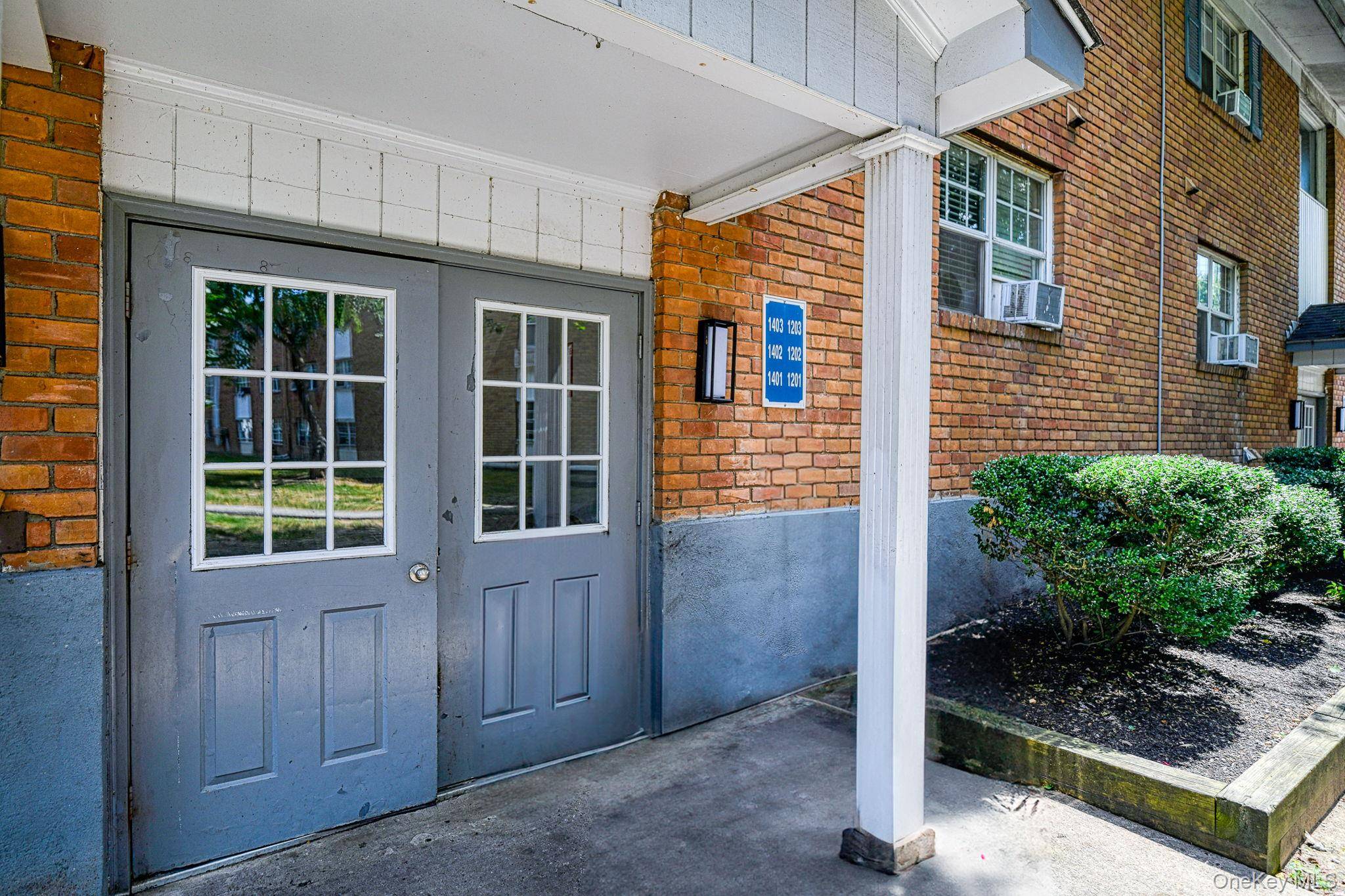 Newburgh, NY 12550,1403 Barclay Manor #14C