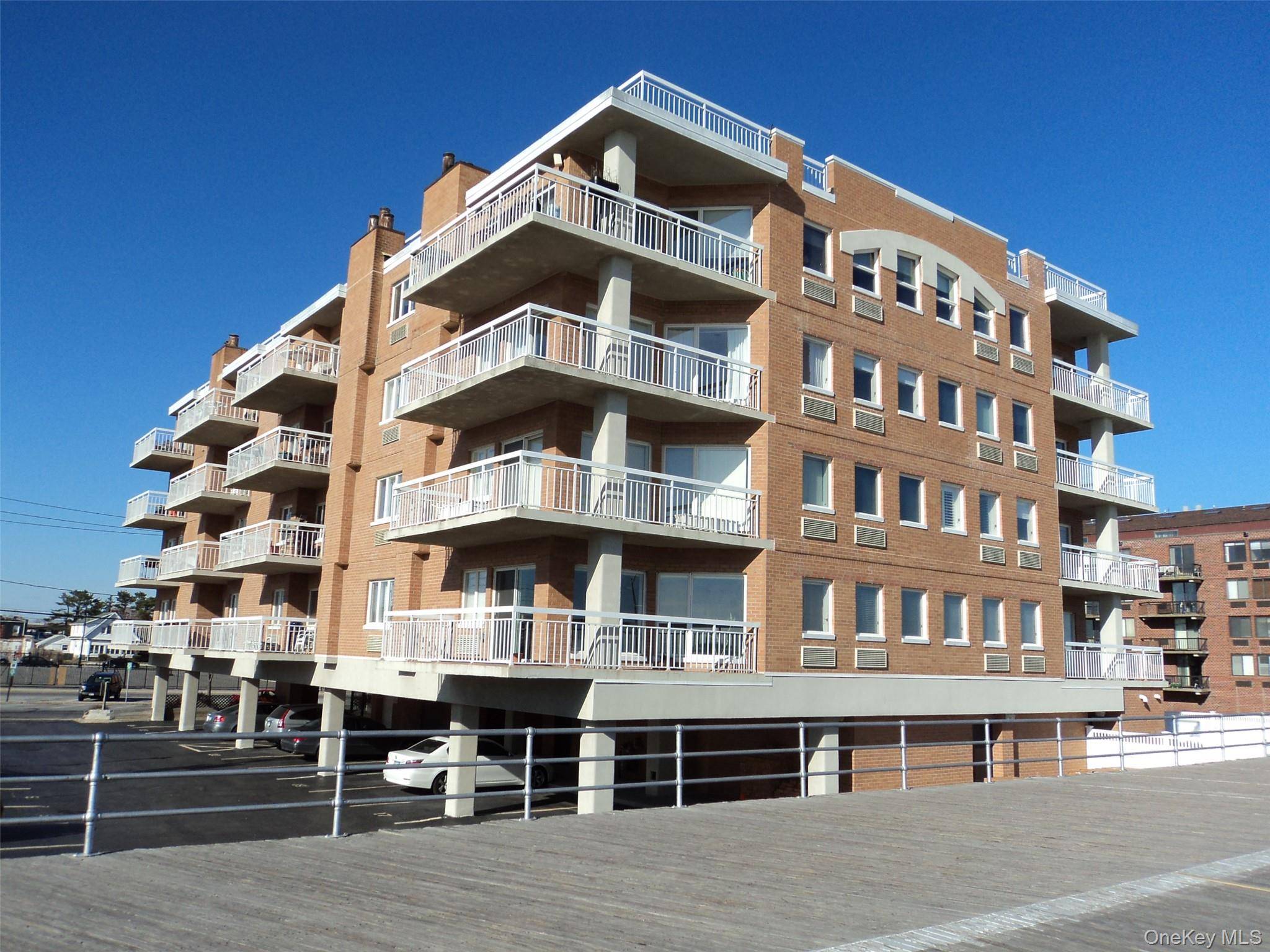 Long Beach, NY 11561,780 W Broadway #2D