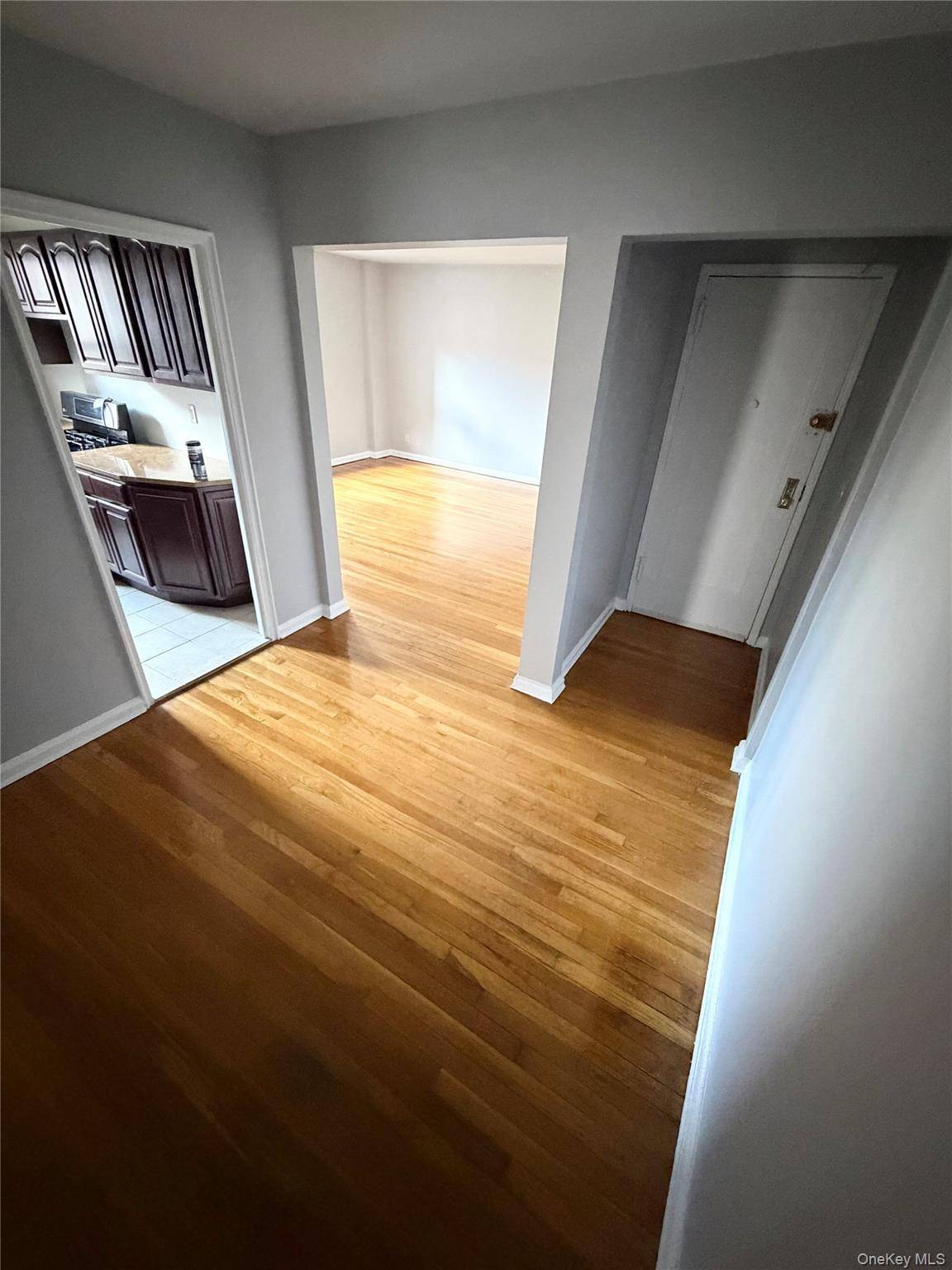 Yonkers, NY 10710,1537 Central Park AVE ##E8