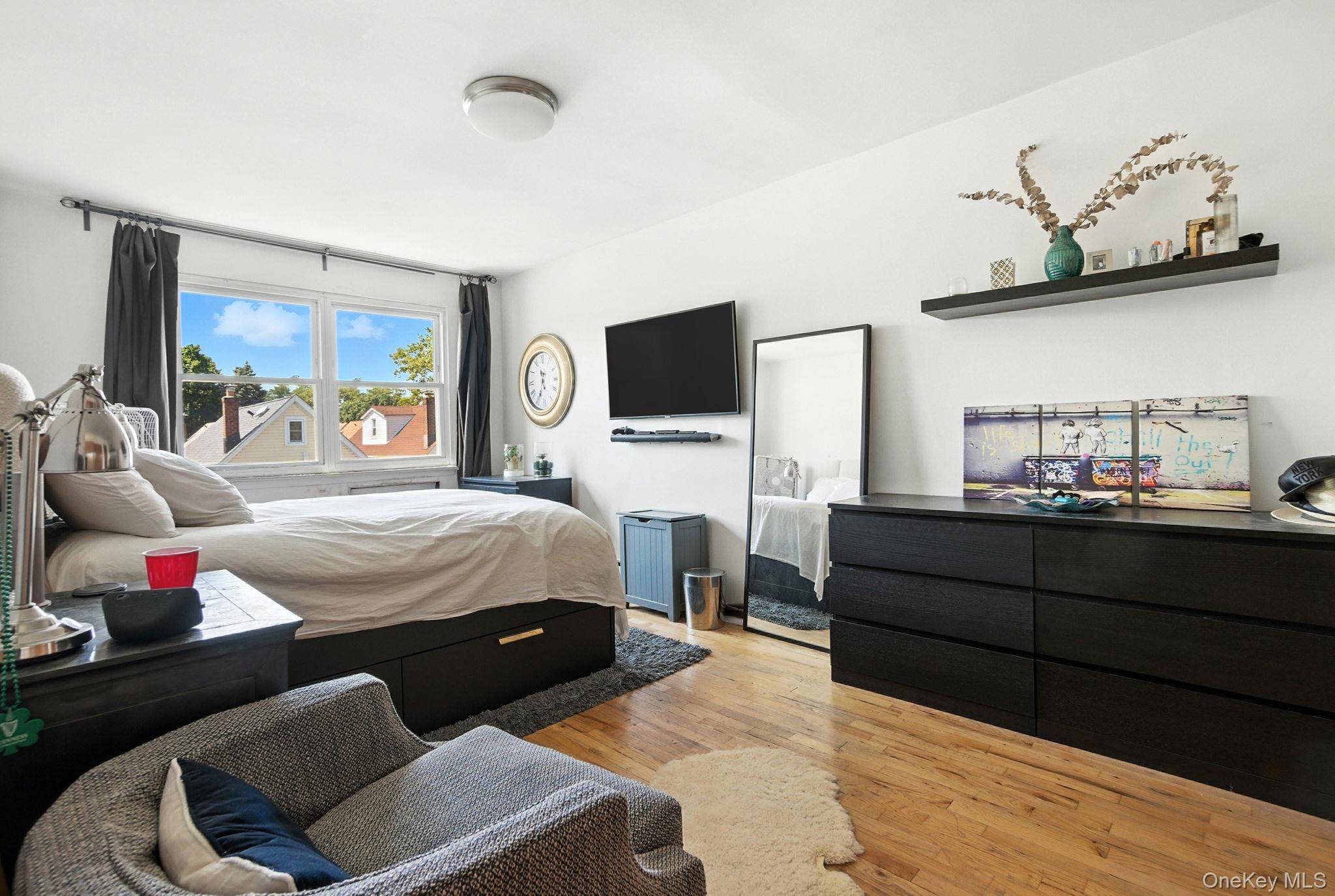 Rego Park, NY 11374,61-26 Booth ST