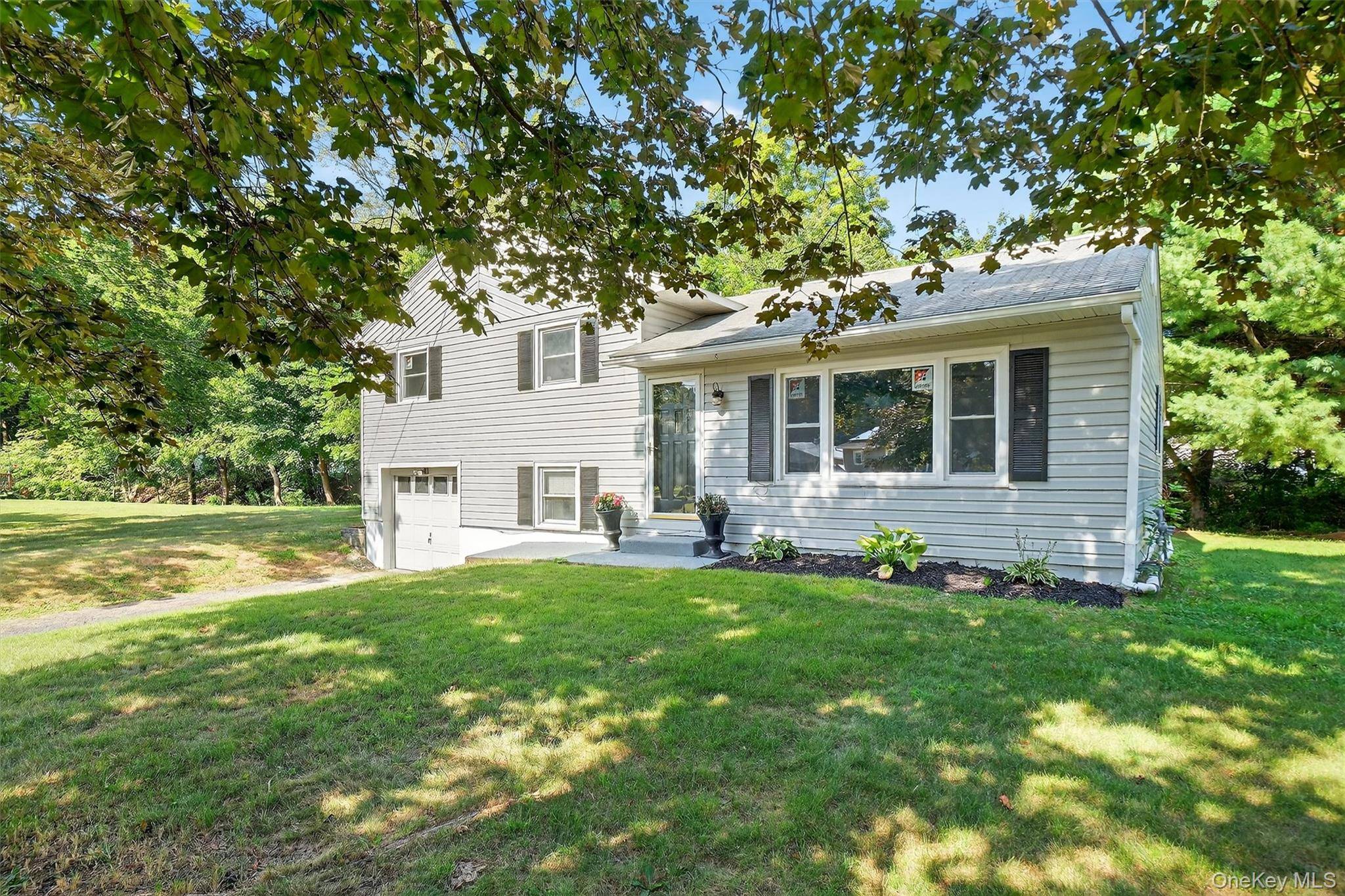 Newburgh, NY 12550,10 Flamingo DR