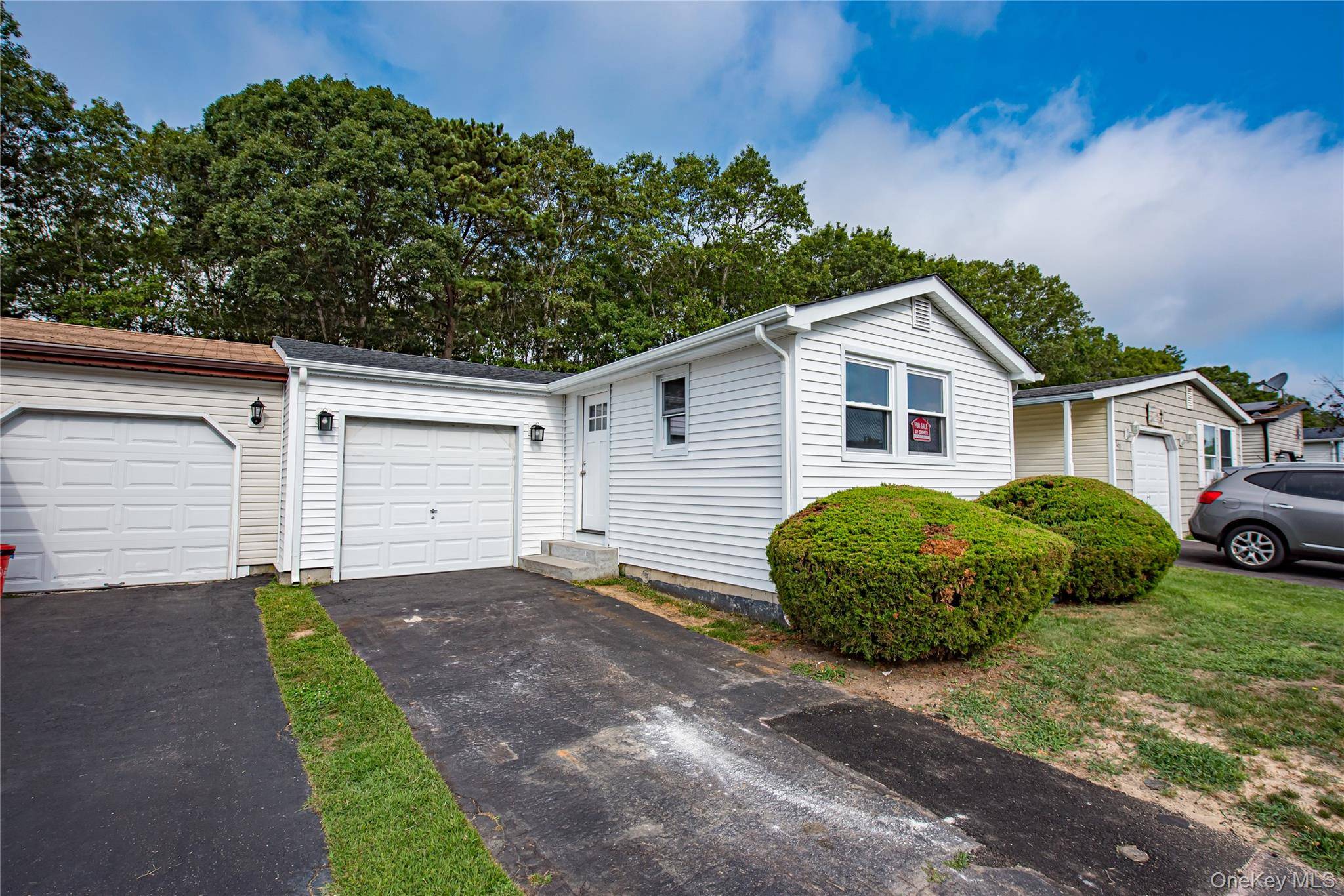 Manorville, NY 11949,145 Village Circle West