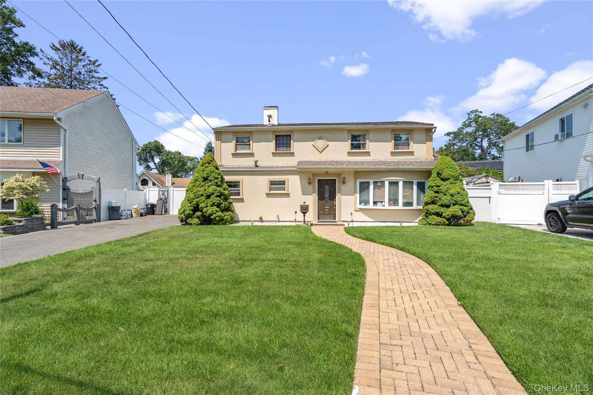 Massapequa, NY 11758,9 Rugby RD