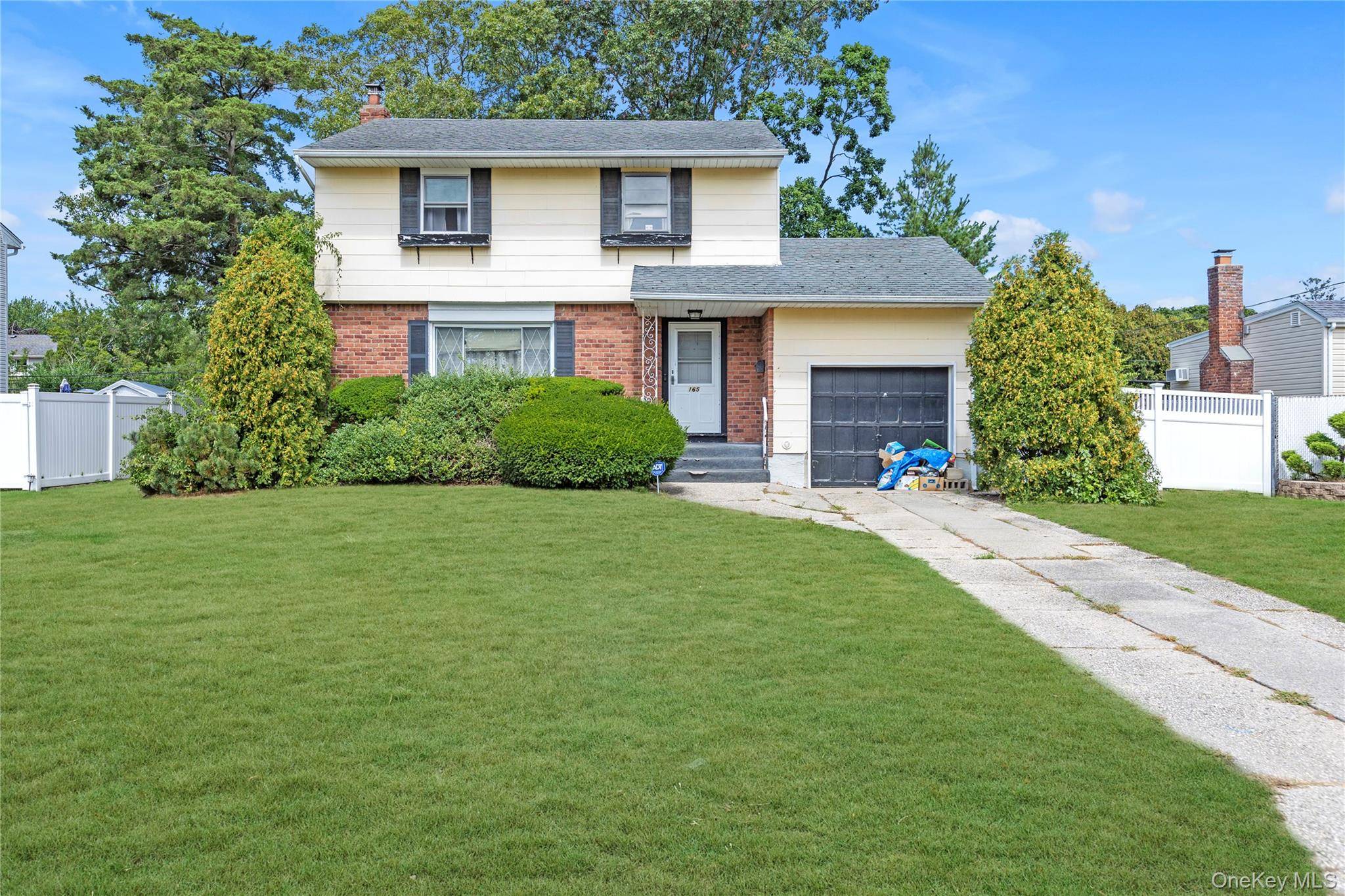 East Islip, NY 11730,165 Country Village Lane