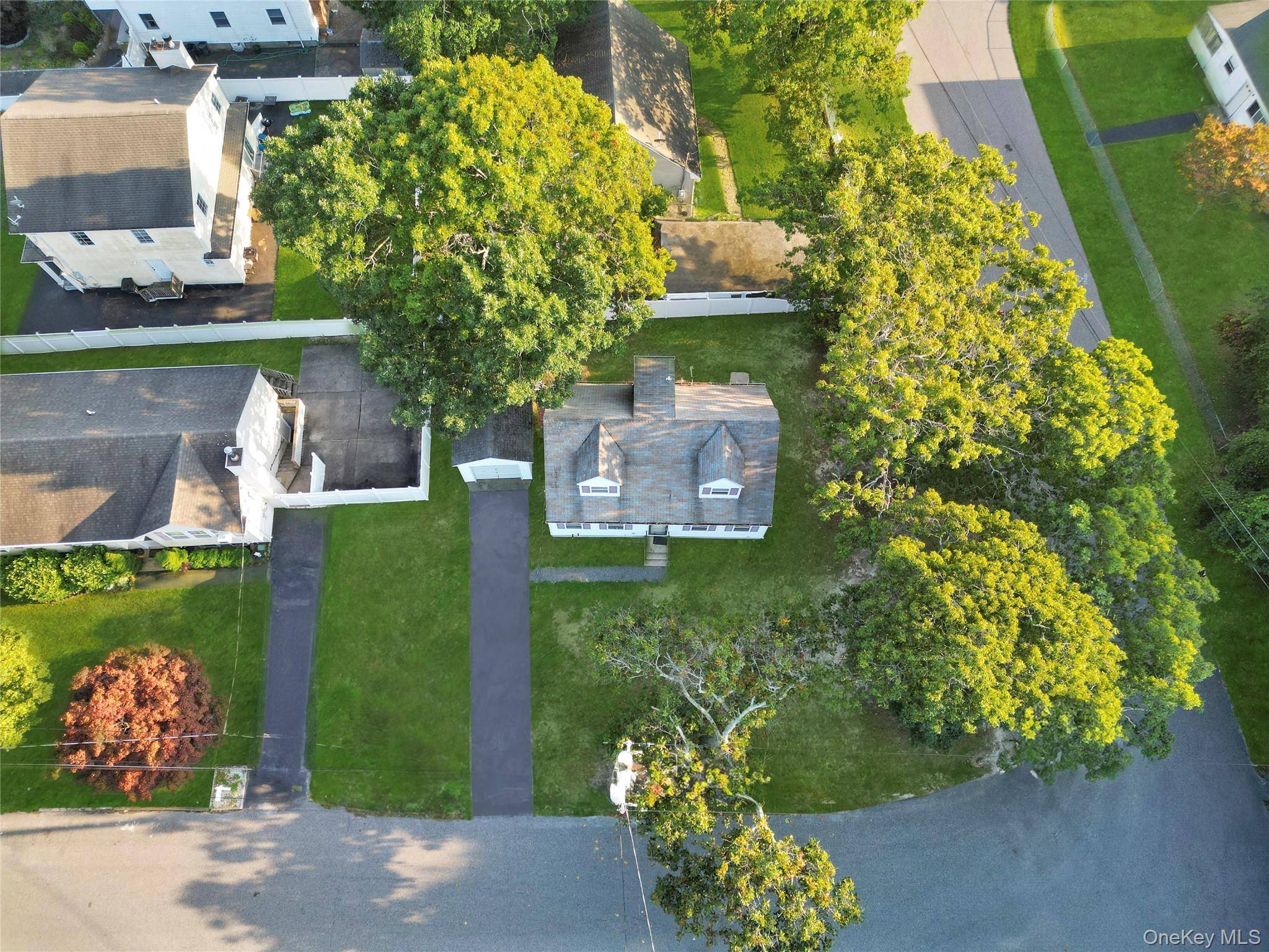 Shirley, NY 11967,2 Brushwood DR