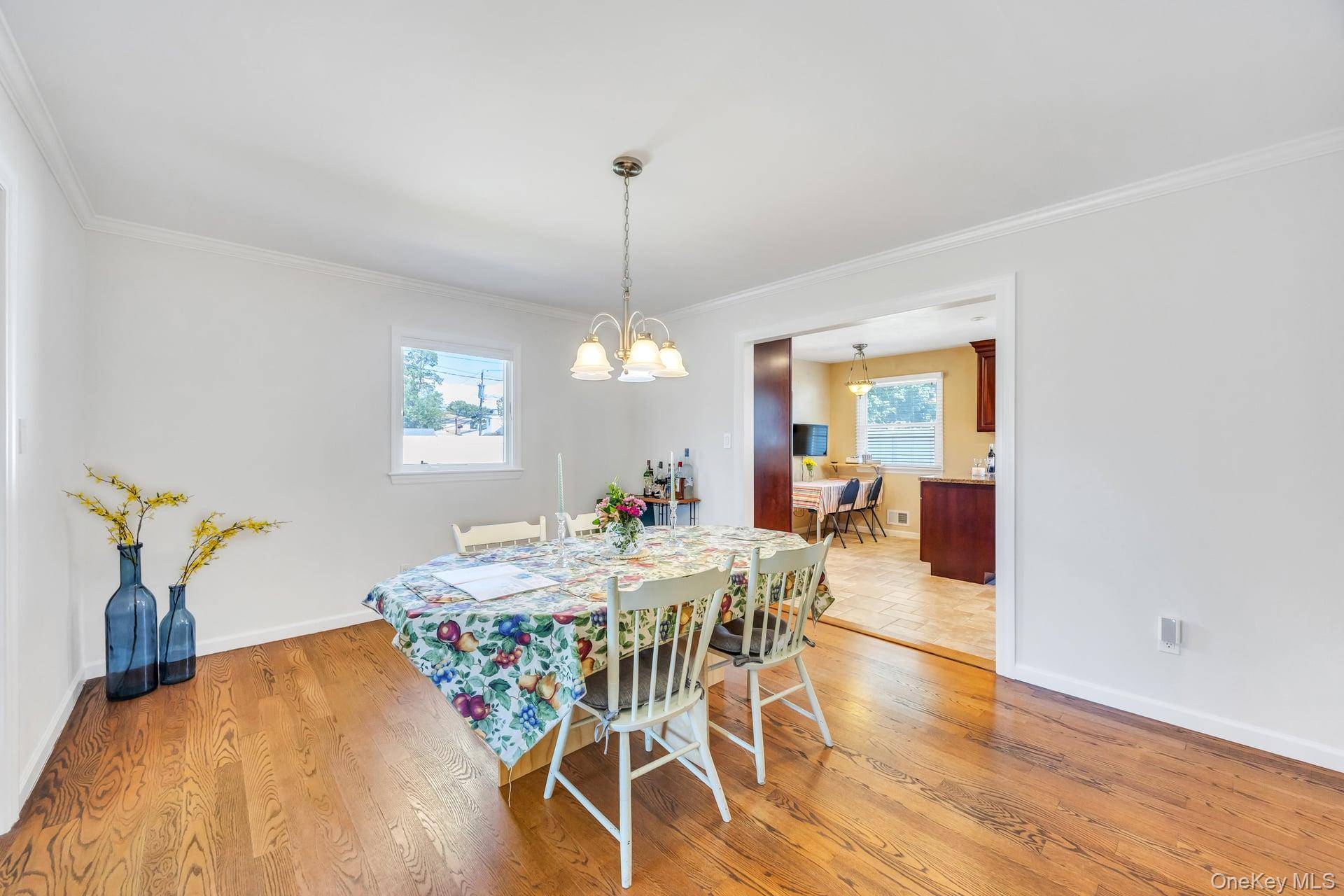 Hicksville, NY 11801,23 Peachtree LN