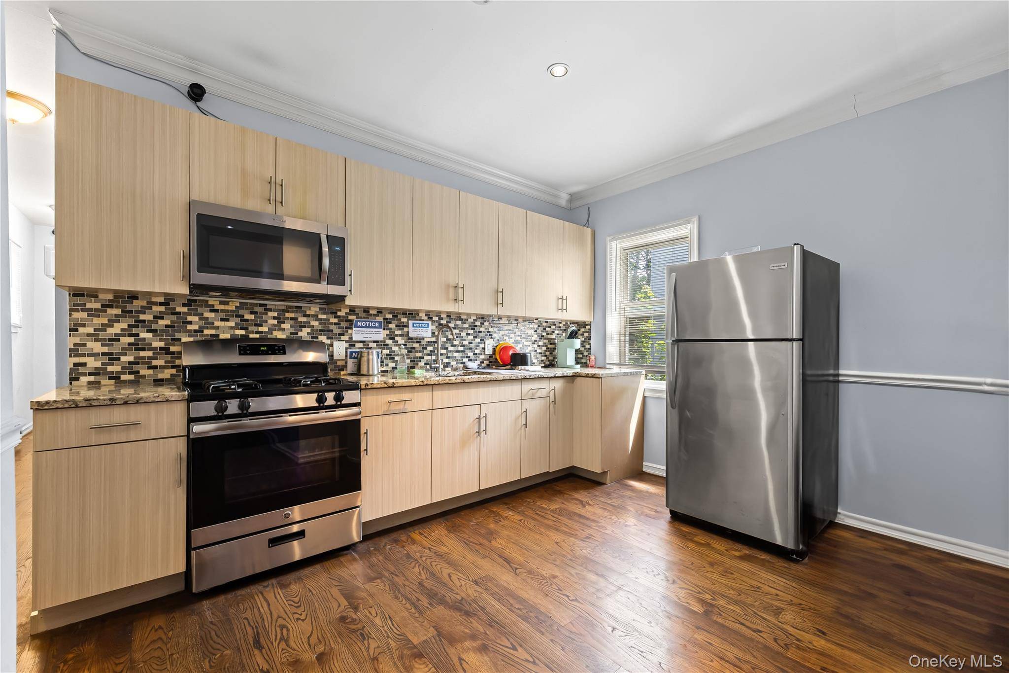 Bronx, NY 10466,4114 Wickham AVE