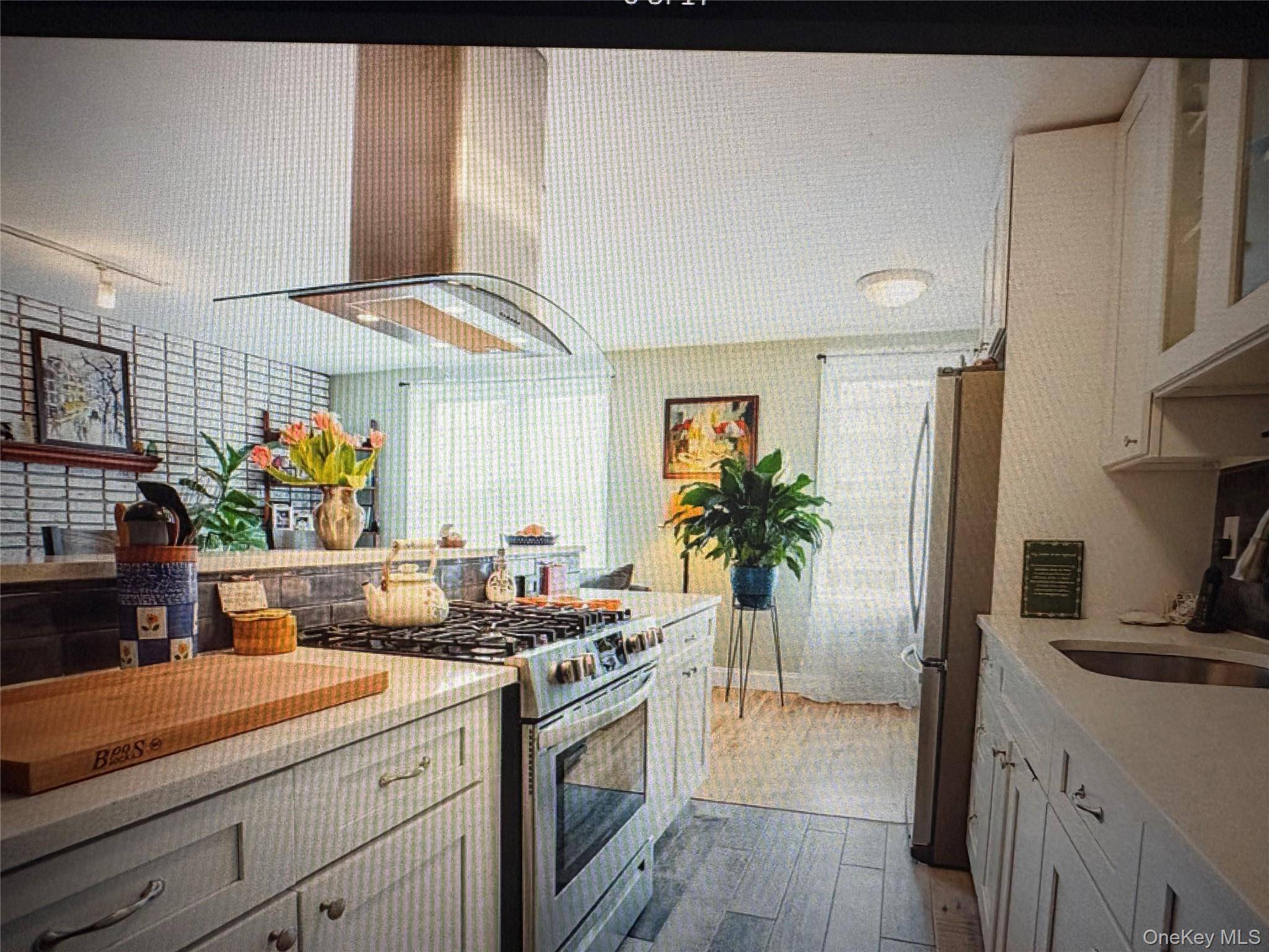 Forest Hills, NY 11414,68-15 Selfridge Street 68-15 Selfridge Street #5G