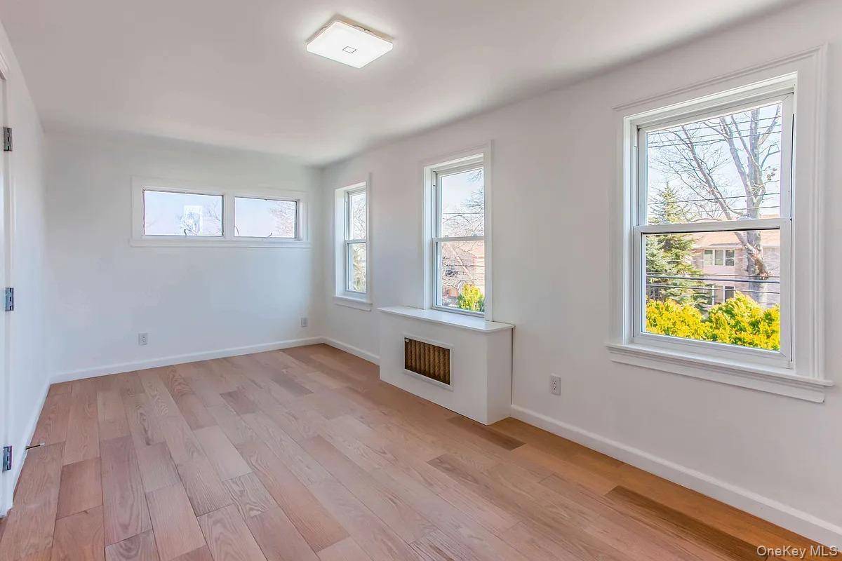 Bayside, NY 11360,1560 200th ST