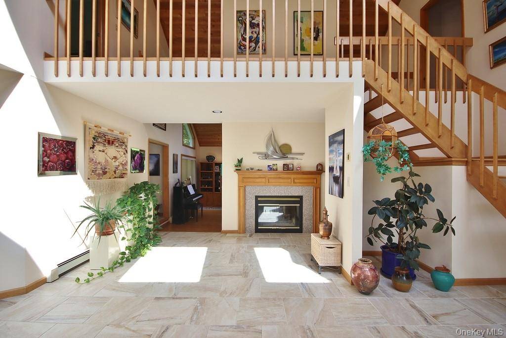 Fishkill, NY 12524,356 Cedar Hill RD