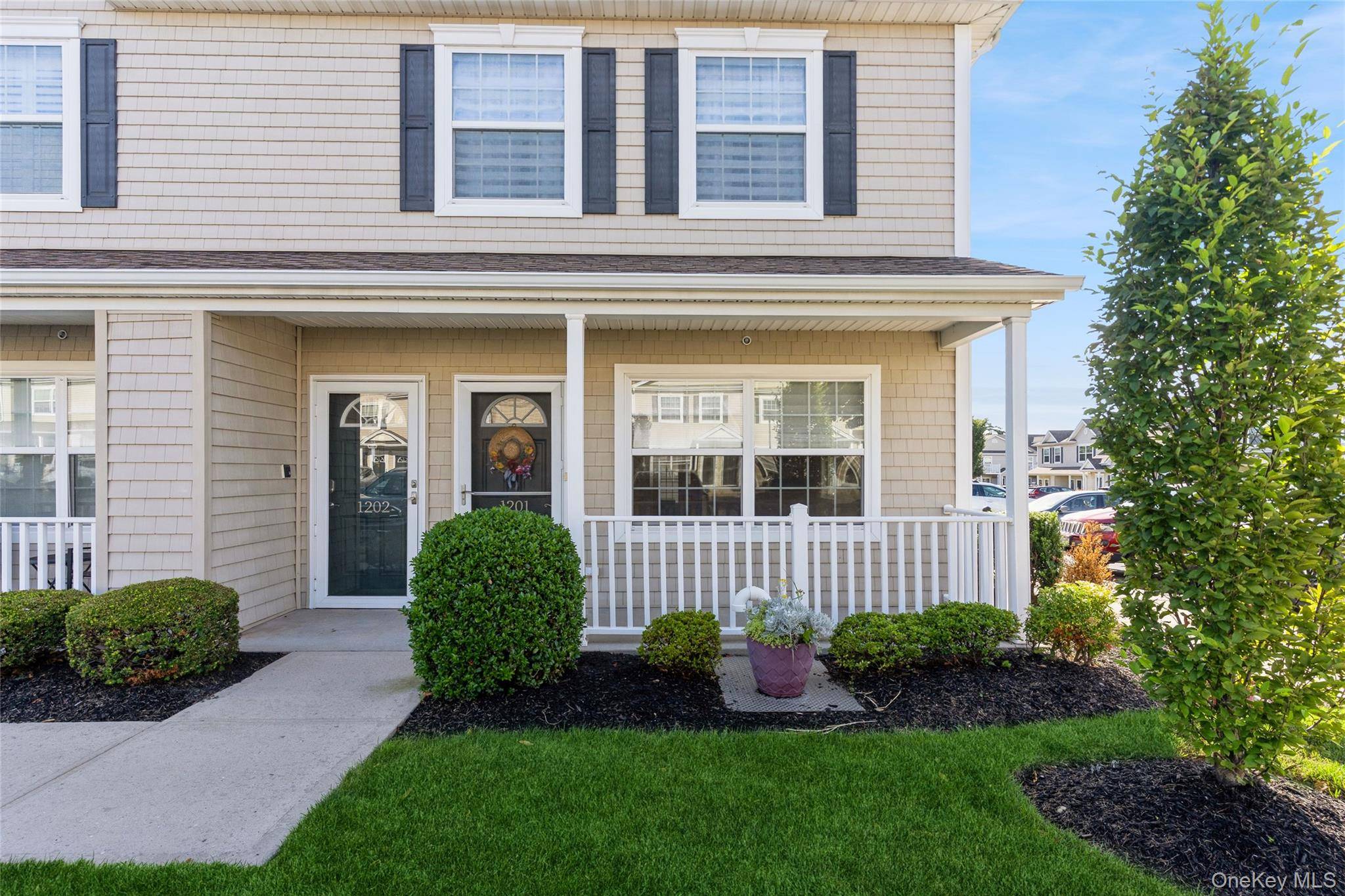 Valley Stream, NY 11580,1201 Willow LN