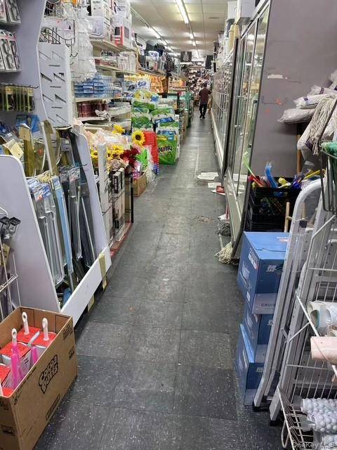 Bronx, NY 10472,1562 E 174 ST