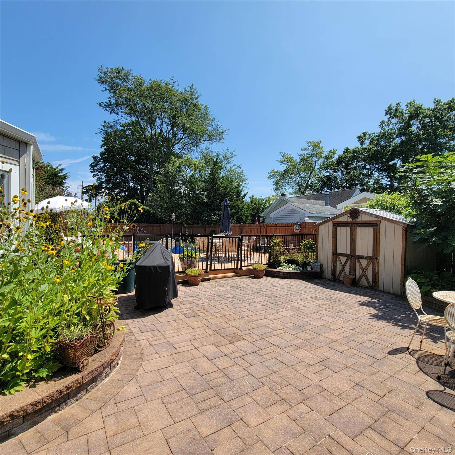 Lindenhurst, NY 11757,143 33rd ST