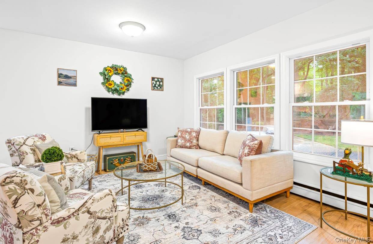 Setauket, NY 11733,28 Christian AVE