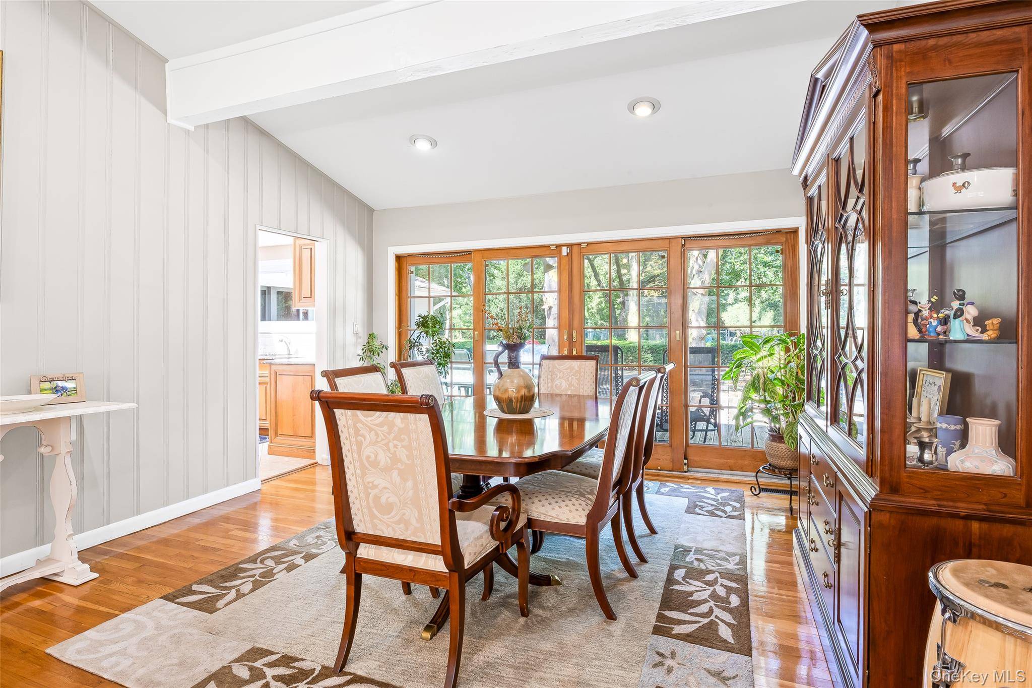 Syosset, NY 11791,34 Cherry LN