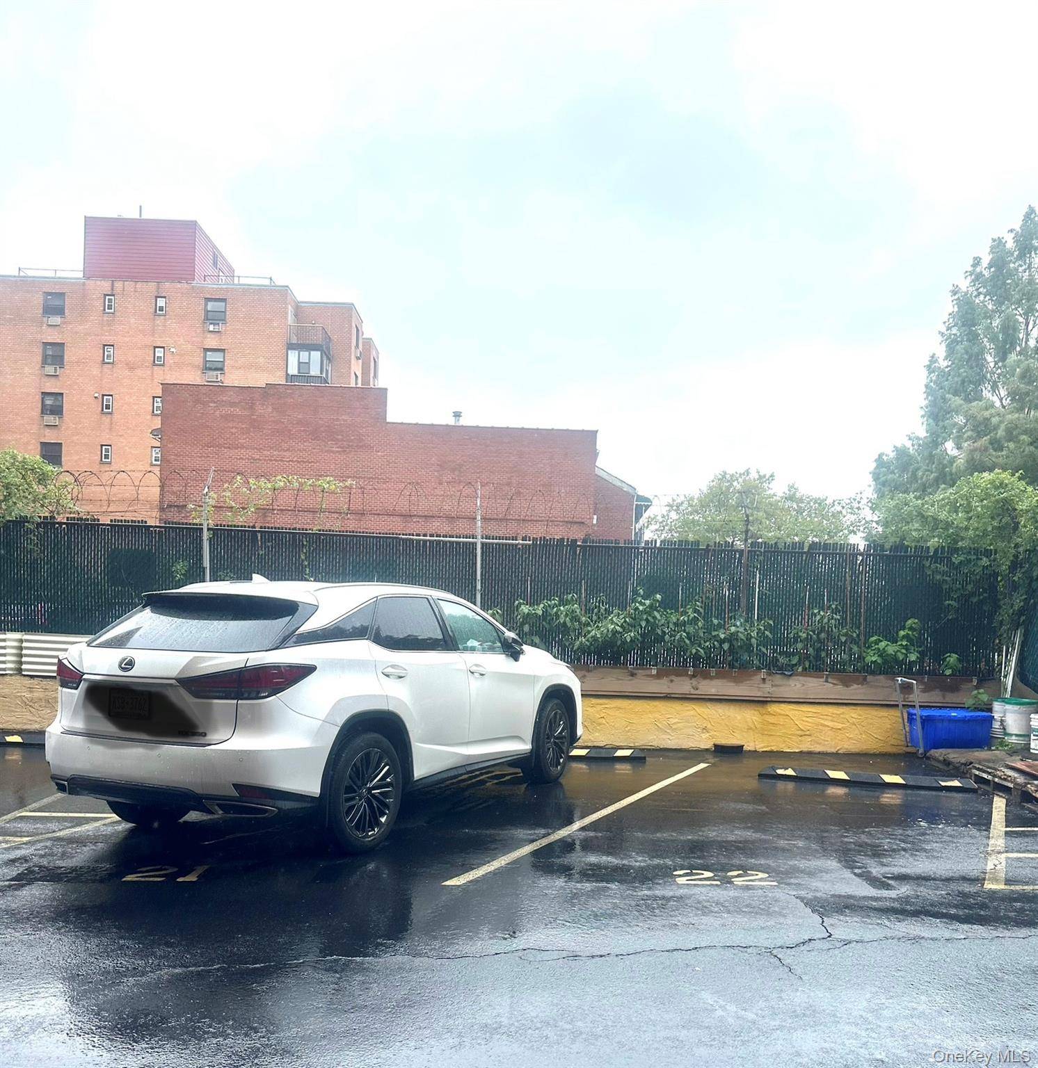 Flushing, NY 11357,38-08 147th ST #6E