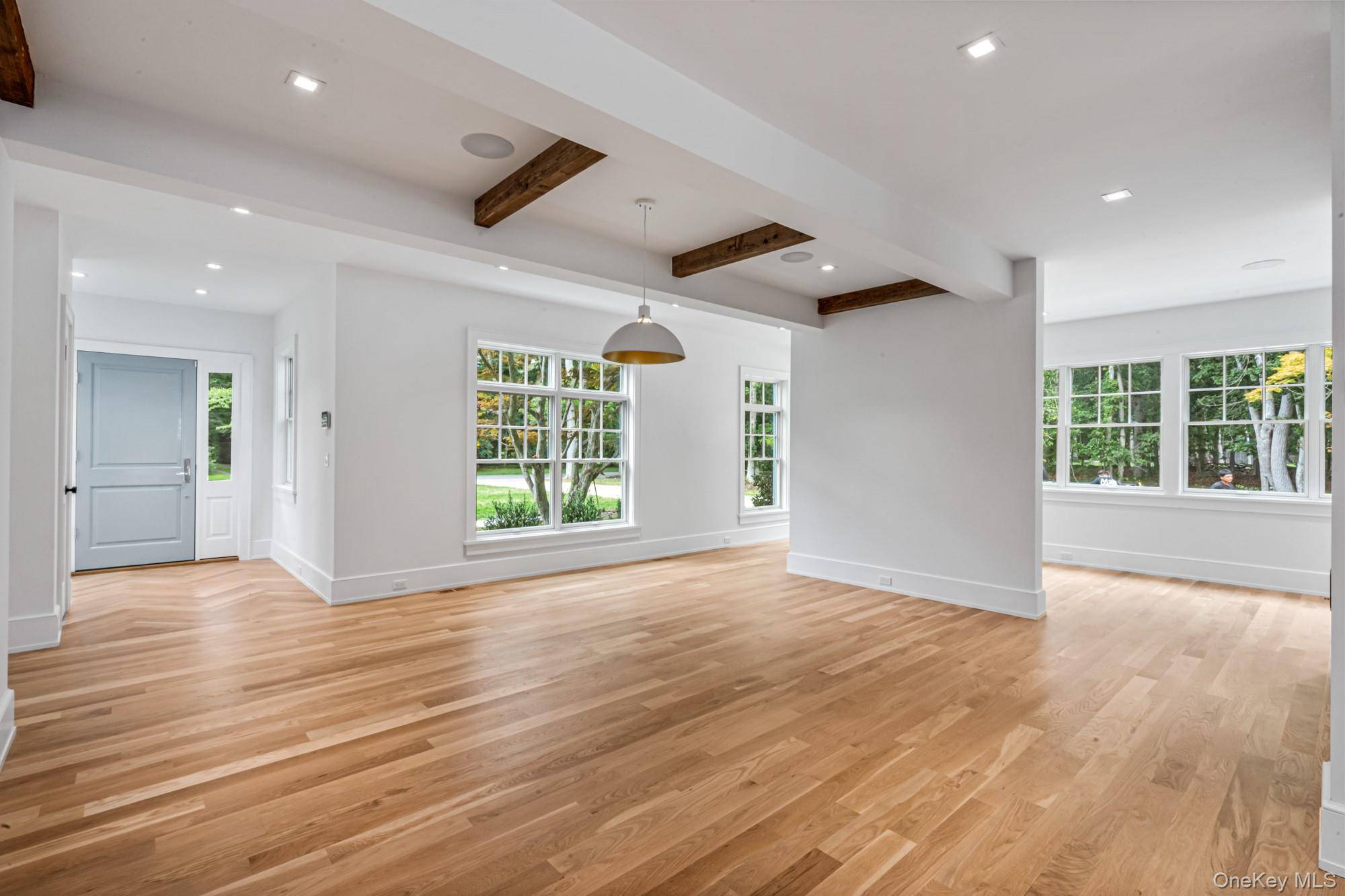 Westhampton, NY 11977,36 Jagger LN