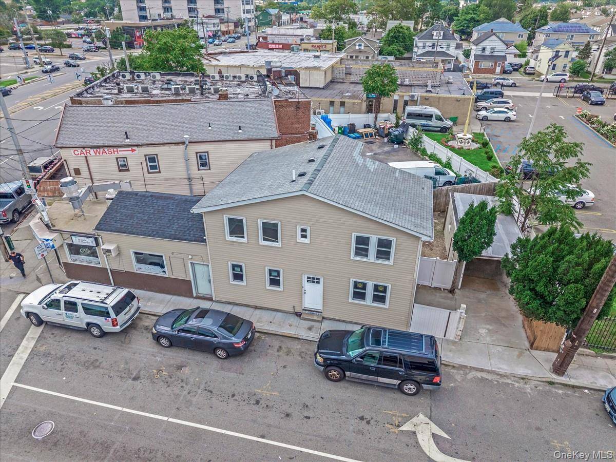 Hicksville, NY 11801,6 E Barclay ST