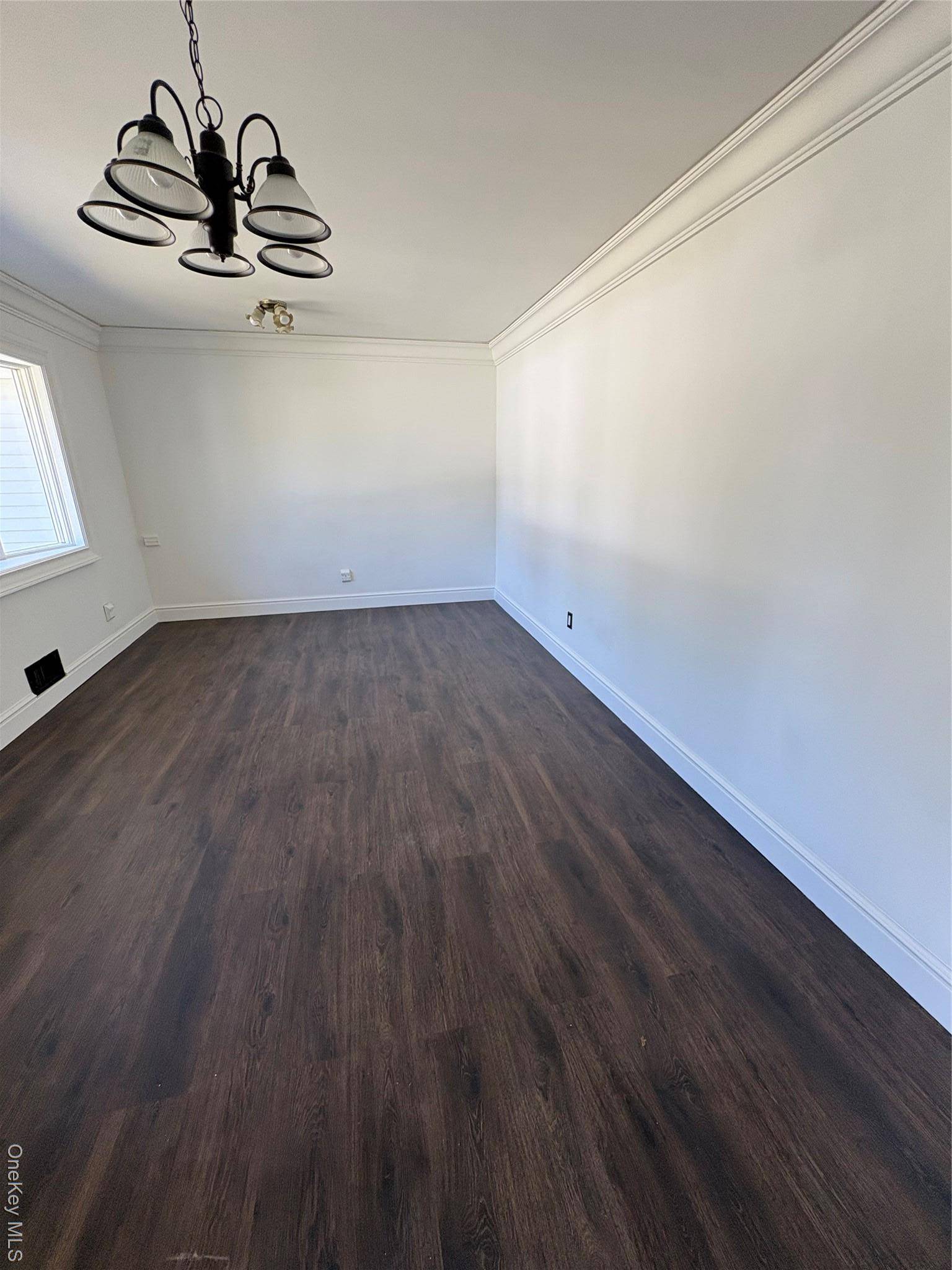 Central Islip, NY 11722,68 Cranberry ST