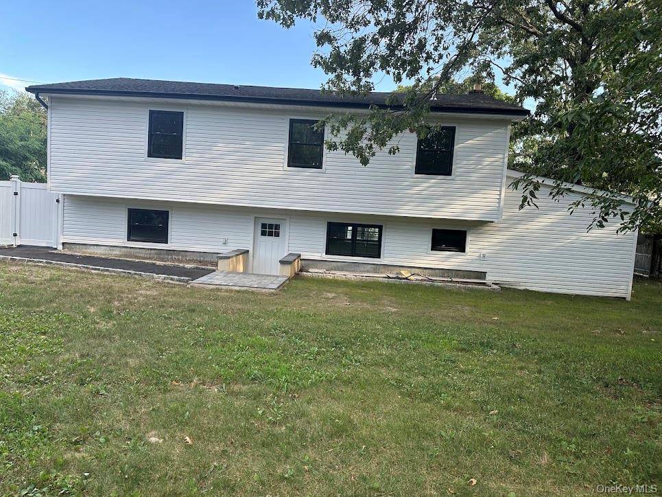 Wyandanch, NY 11798,91 Washington AVE