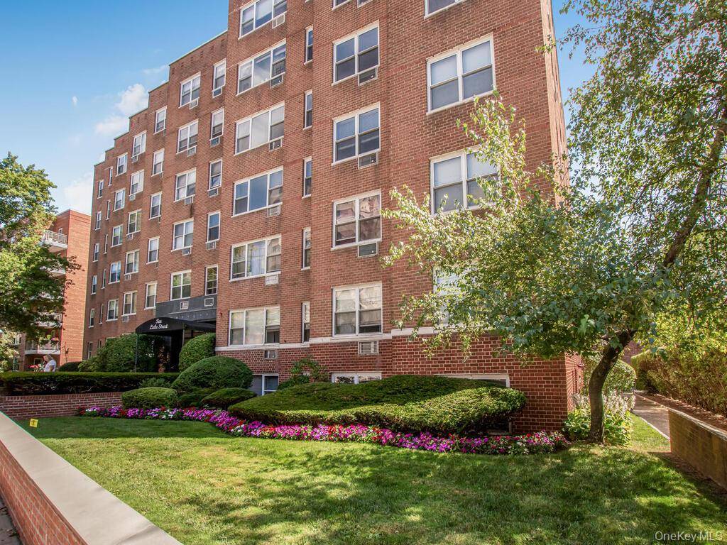 White Plains, NY 10603,10 Lake ST #2F