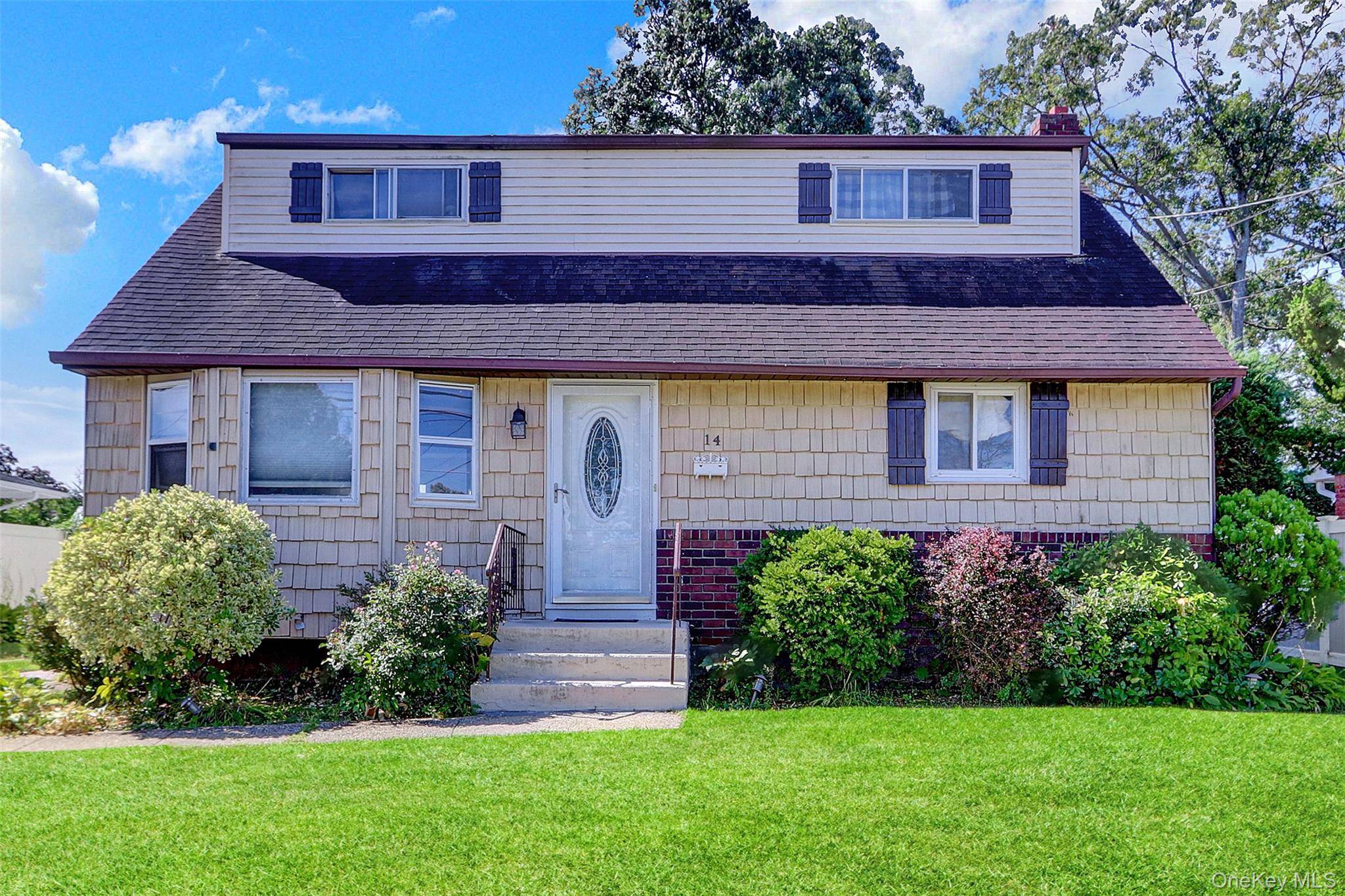 Farmingdale, NY 11735,14 5th AVE