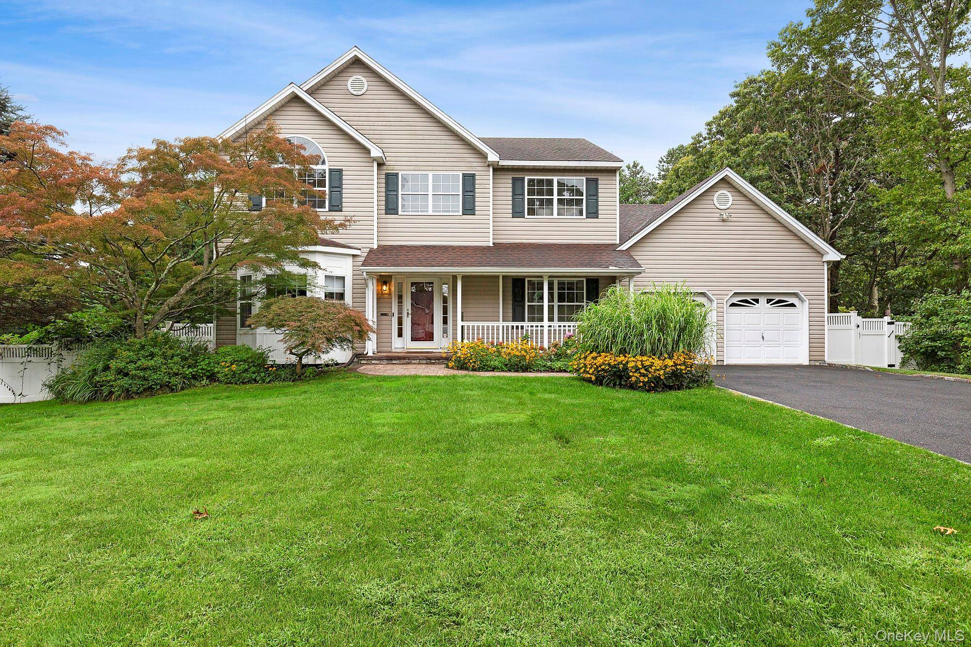 Selden, NY 11784,22 Embassy RD