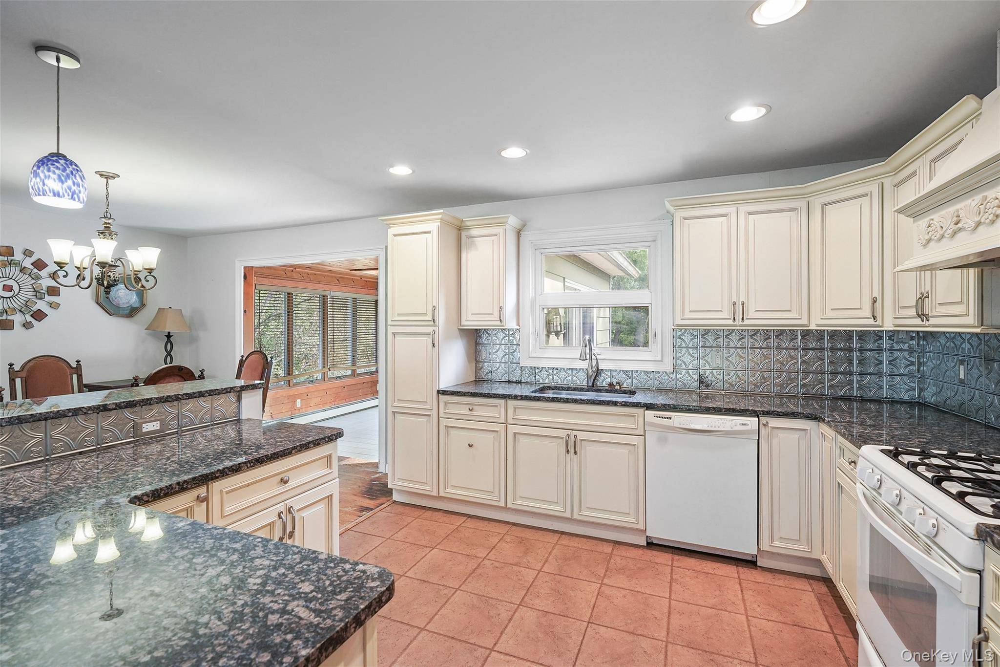 Wappingers Falls, NY 12590,15 Vorndran DR