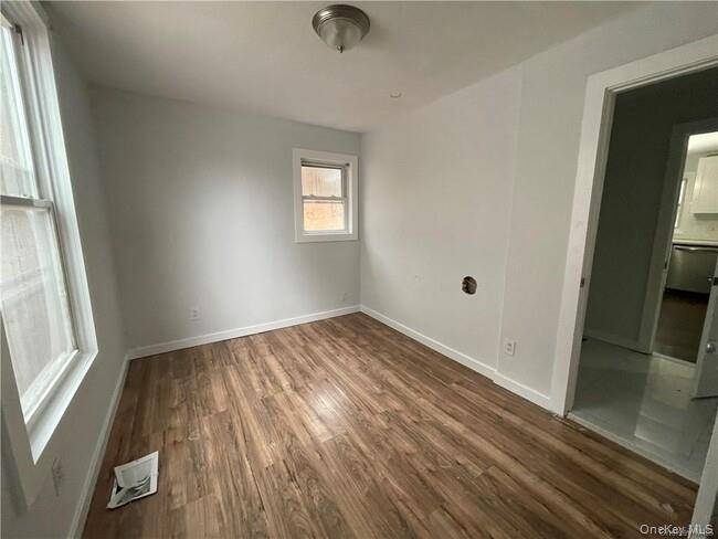 Middletown, NY 10940,64 Wawayanda AVE