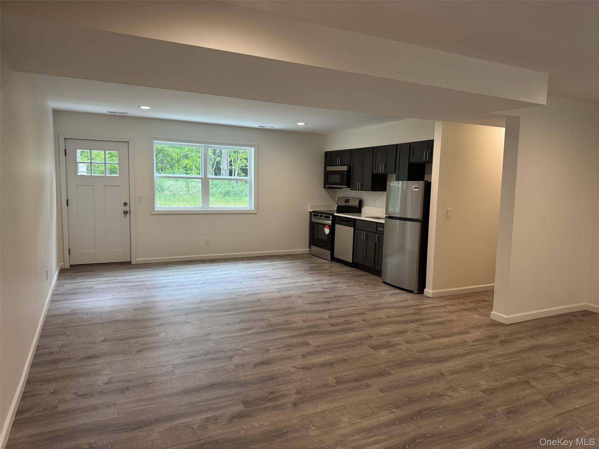 Call Listing Agent, NY 12589,11 E Alexandra Matthews