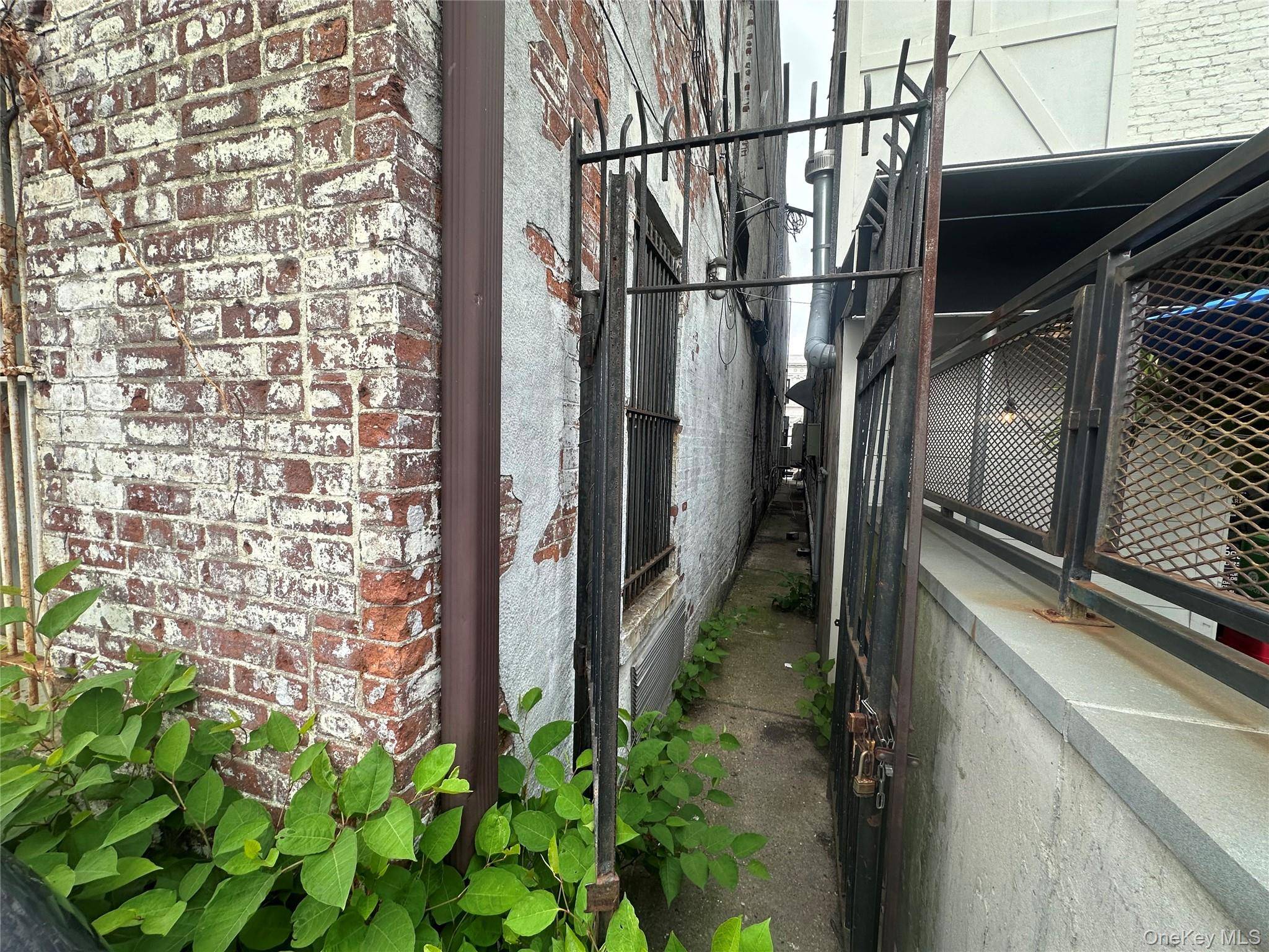 Rockville Centre, NY 11570,45 North Village AVE