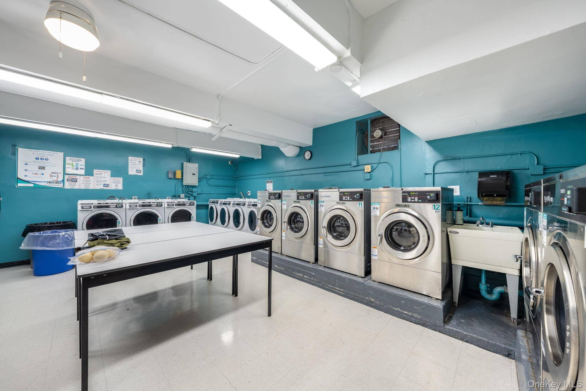 Briarwood, NY 11435,84-01 Main ST #107