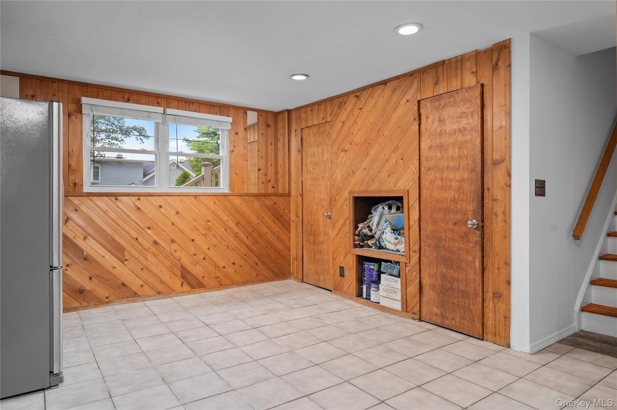 Yonkers, NY 10710,142 Pembrook DR