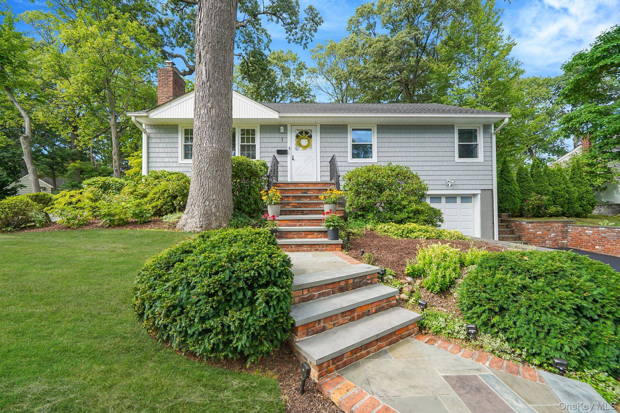 Port Washington, NY 11050,1 Ann PL