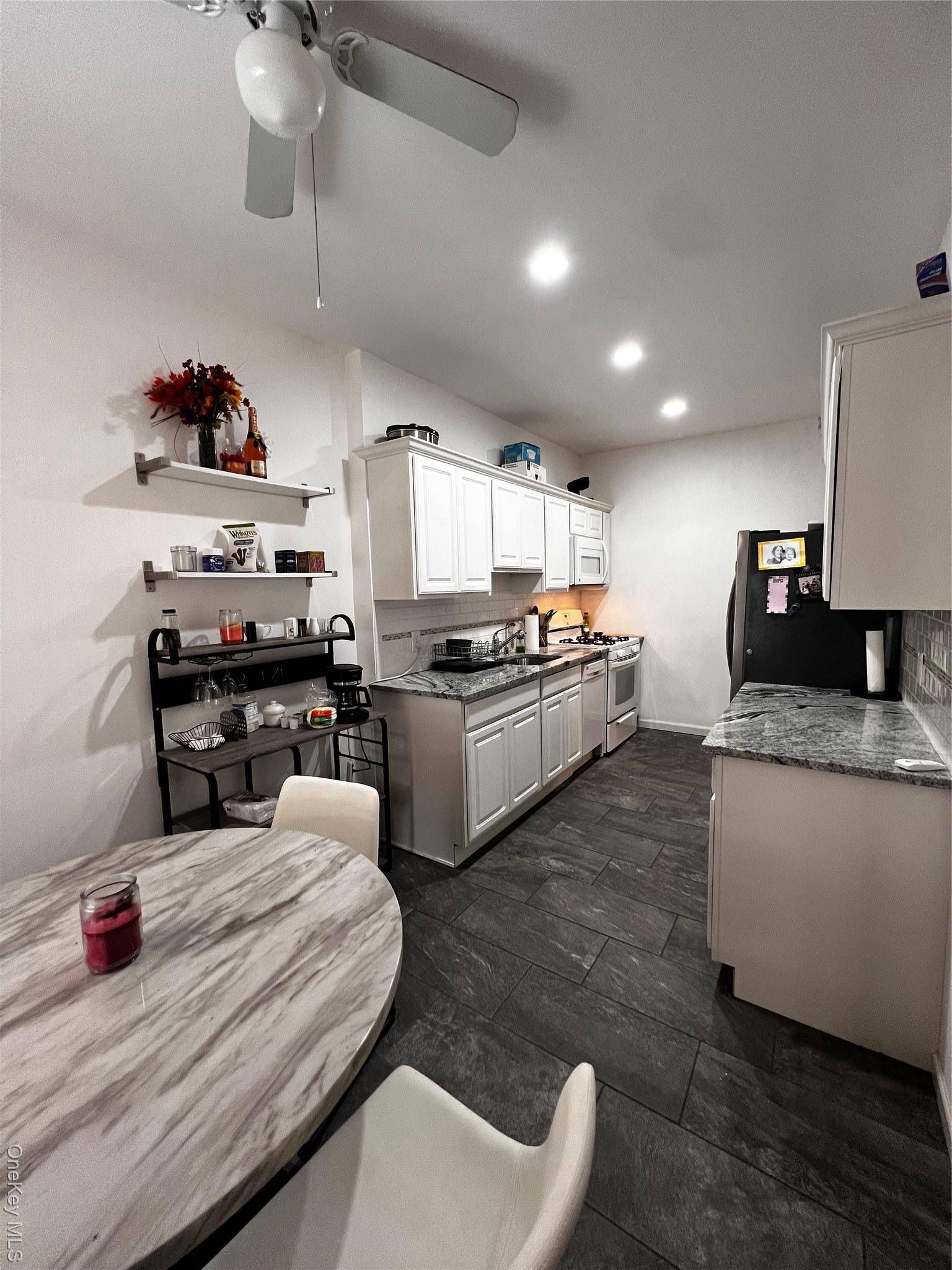 Hartsdale, NY 10530,37 N central AVE #3H