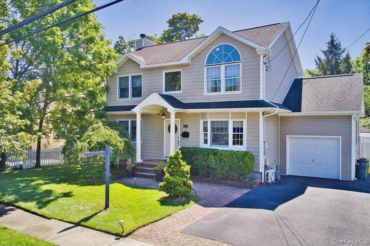 Bethpage, NY 11714,31 Brenner AVE